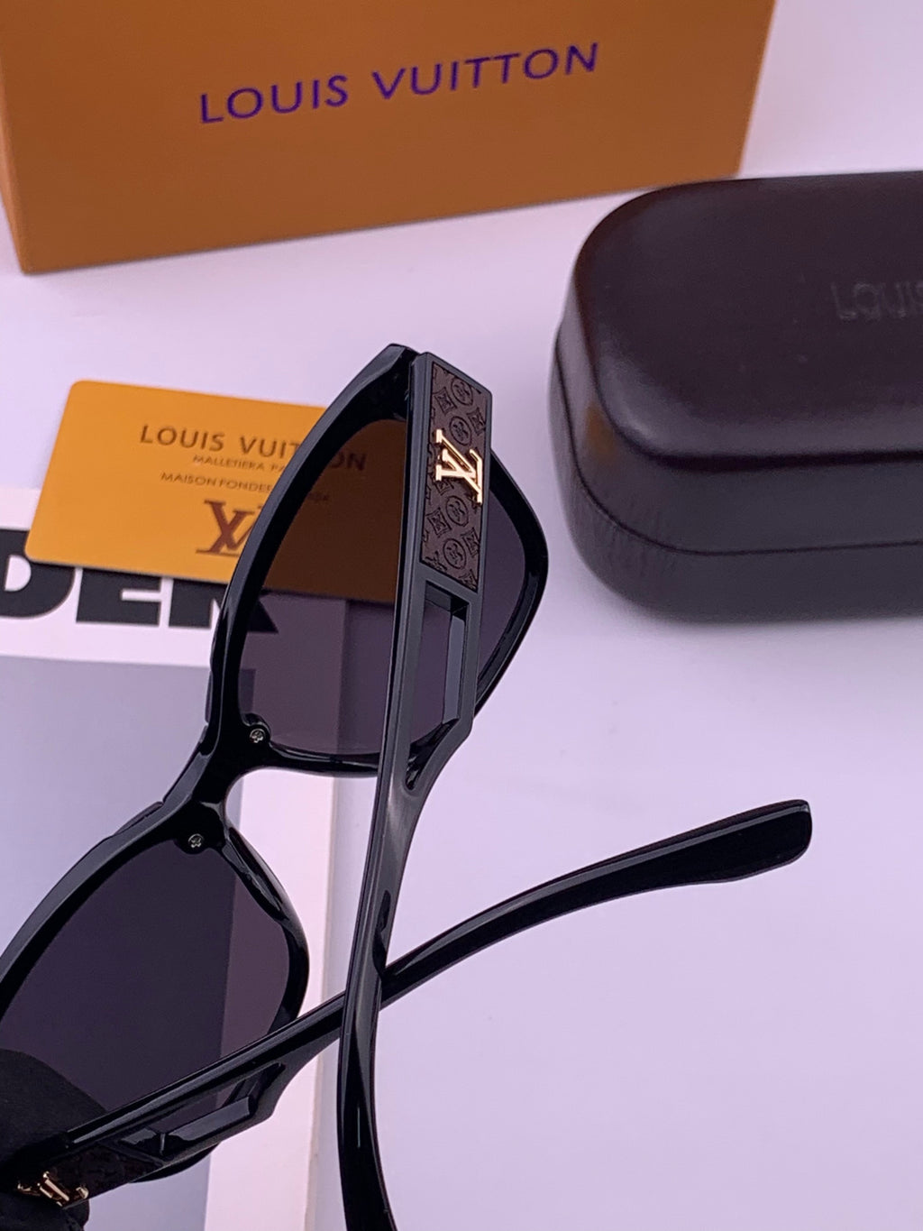 Louis Vuitton L7310 Square Gold Lens Sunglasses for Men & Women - detail image 5