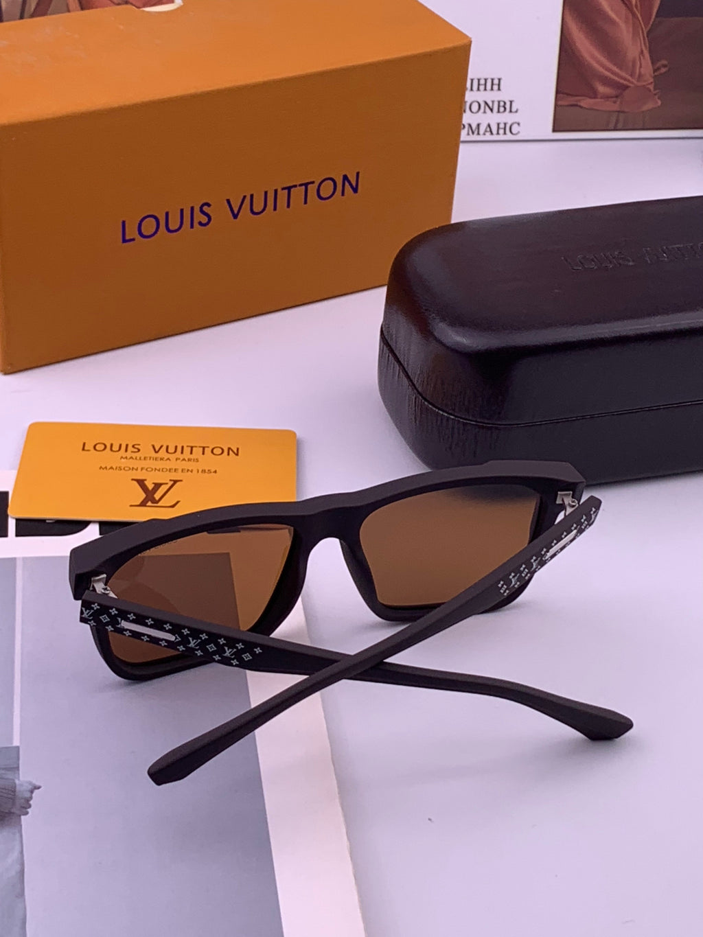 Louis Vuitton L8510 Square Brown Lens Sunglasses for Men & Women - 486128 - detail image 6