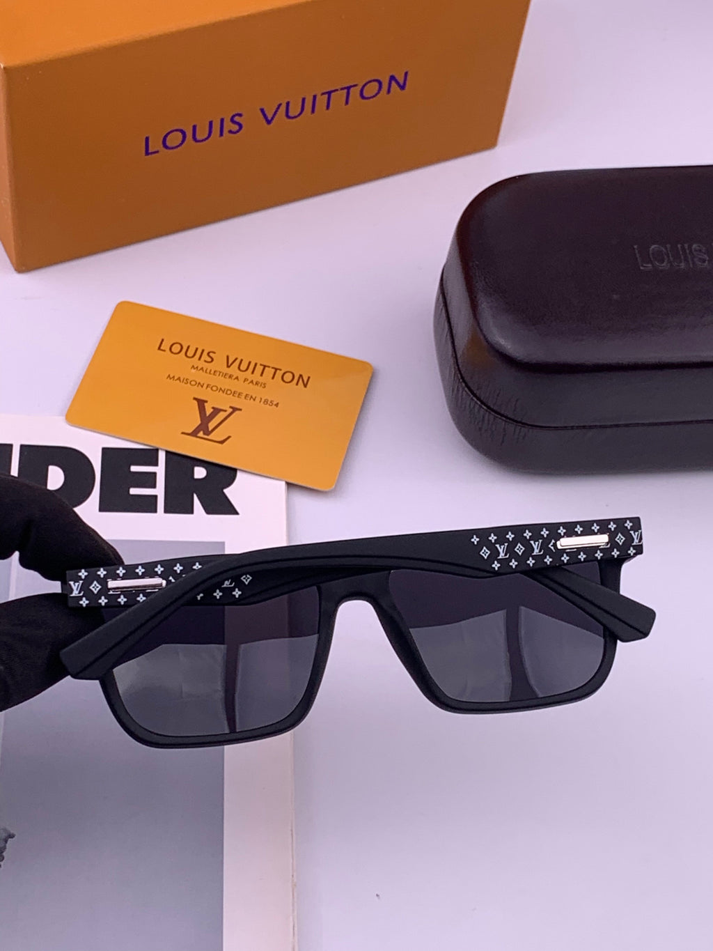 Louis Vuitton L8510 Square Brown Lens Sunglasses for Men & Women - detail image 5