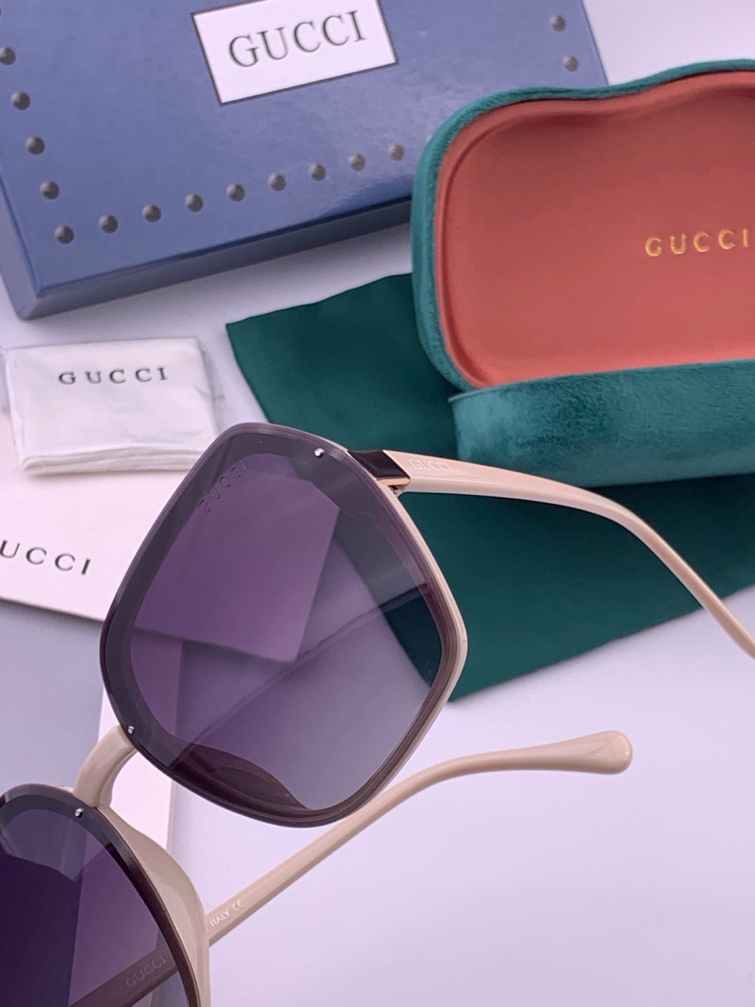 Gucci G313 Square Gold Lens Sunglasses for Men & Women - detail image 3