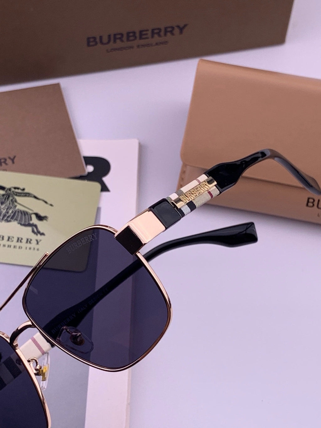 Burberry B201 Aviator Blue Lens Sunglasses for Men - 487476 - detail image 3