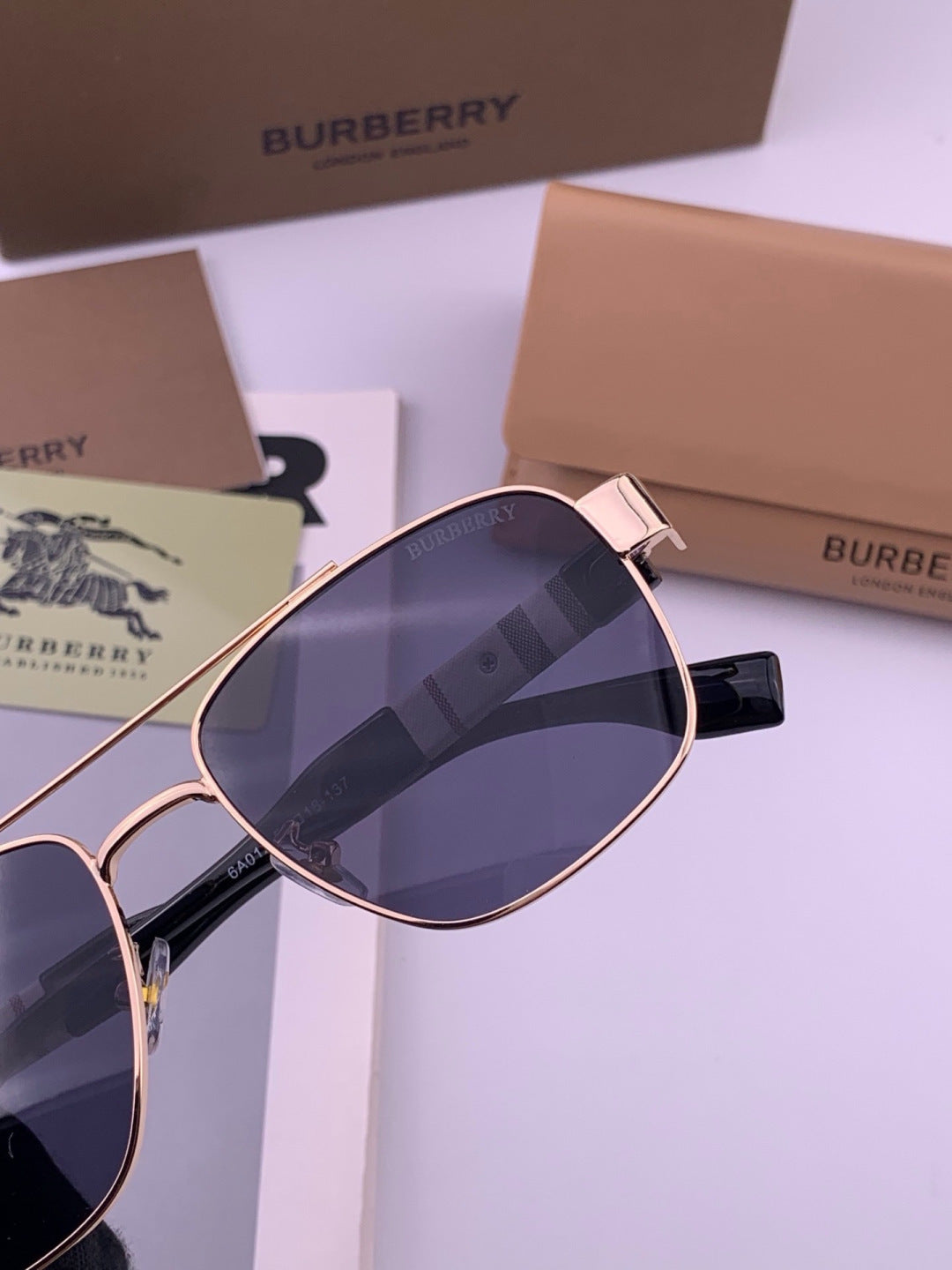 Burberry B201 Aviator Blue Lens Sunglasses for Men - 487476 - detail image 4