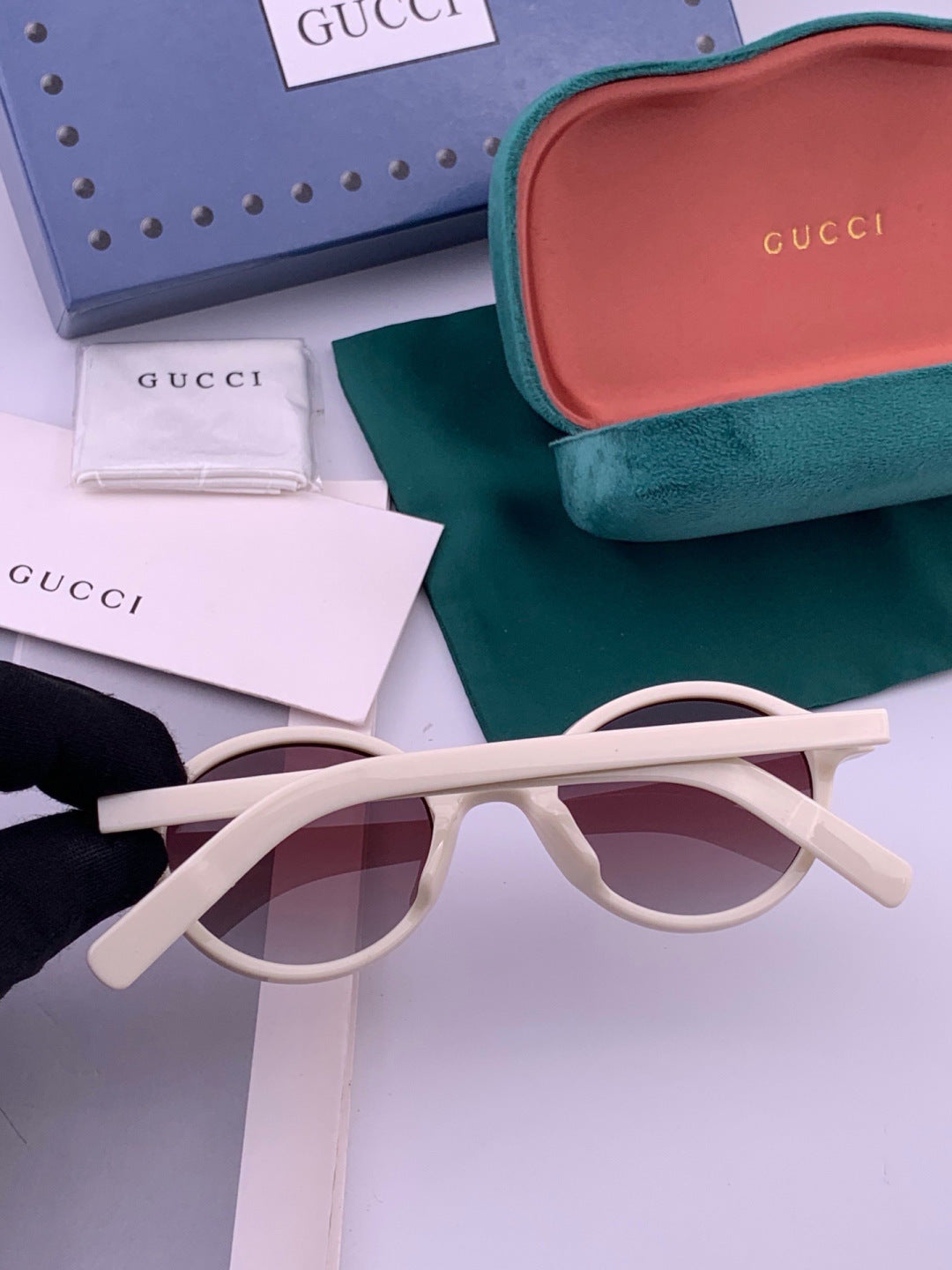 Gucci G6910 Polarized Round Red Lens Sunglasses for Women - detail image 5