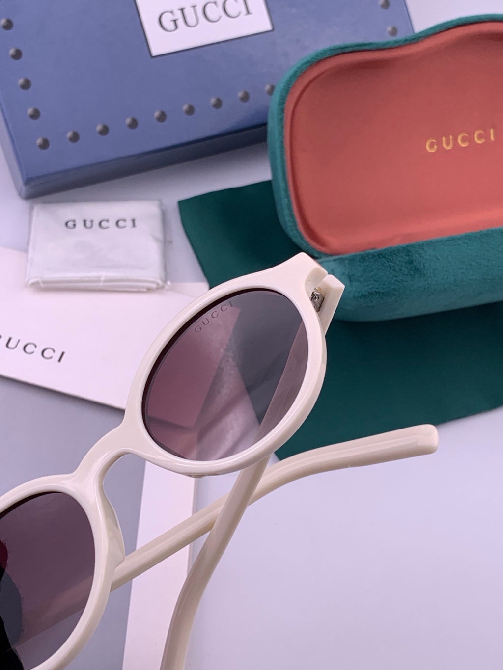 Gucci G6910 Polarized Round Red Lens Sunglasses for Women - detail image 4