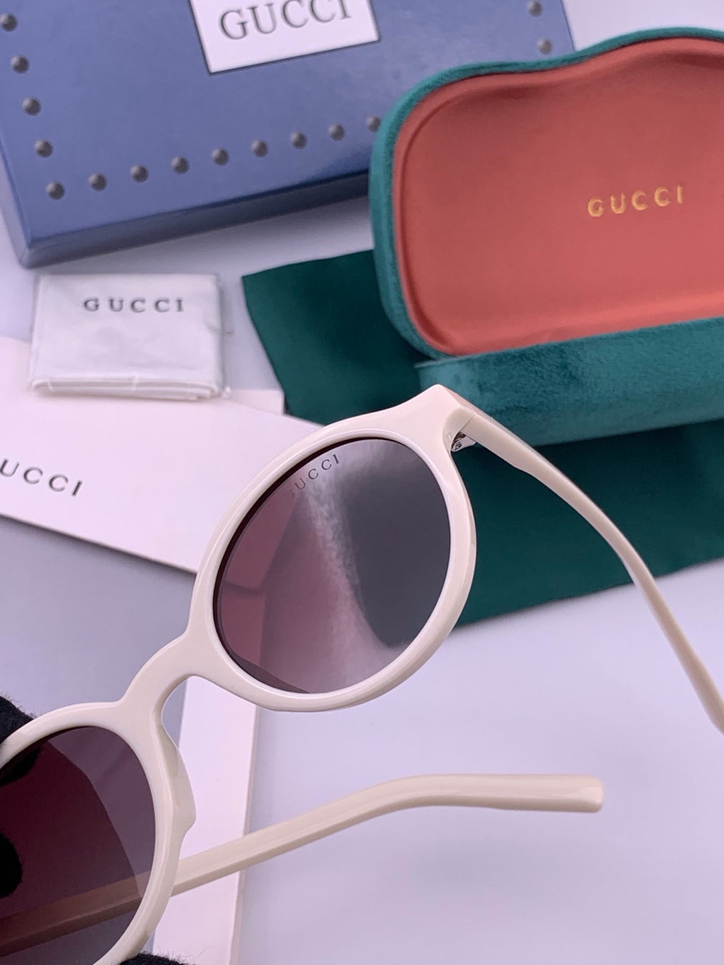 Gucci G6910 Polarized Round Red Lens Sunglasses for Women - detail image 3