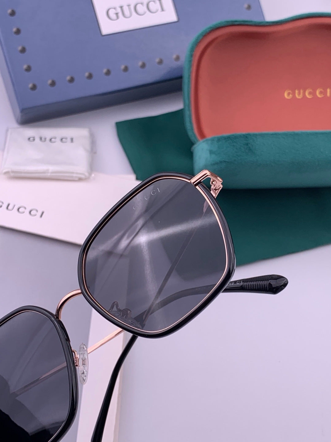 Gucci G8384 Metal Fashion Red Lens Sunglasses for Men & Women - detail image 4