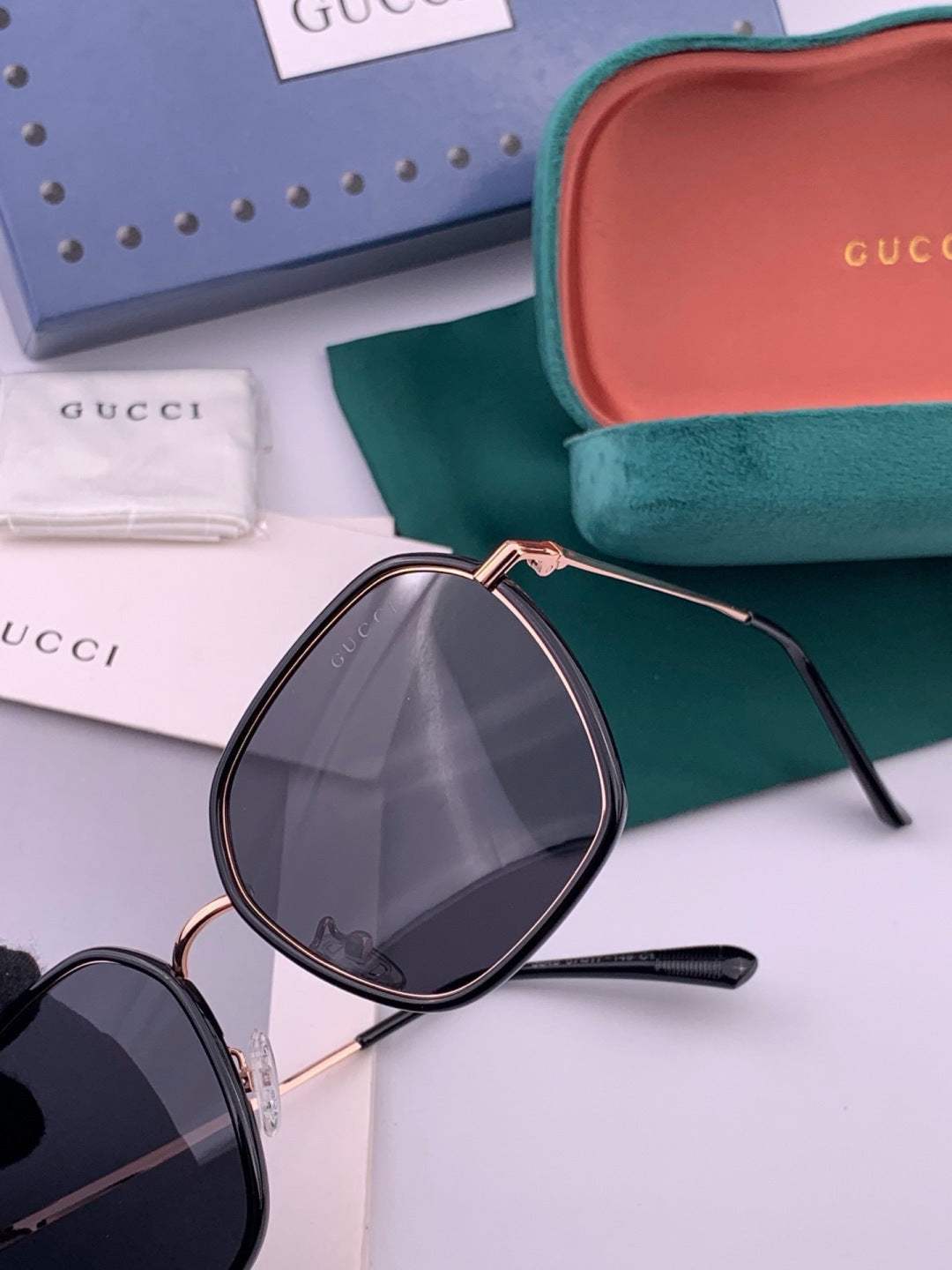 Gucci G8384 Metal Fashion Red Lens Sunglasses for Men & Women - detail image 3