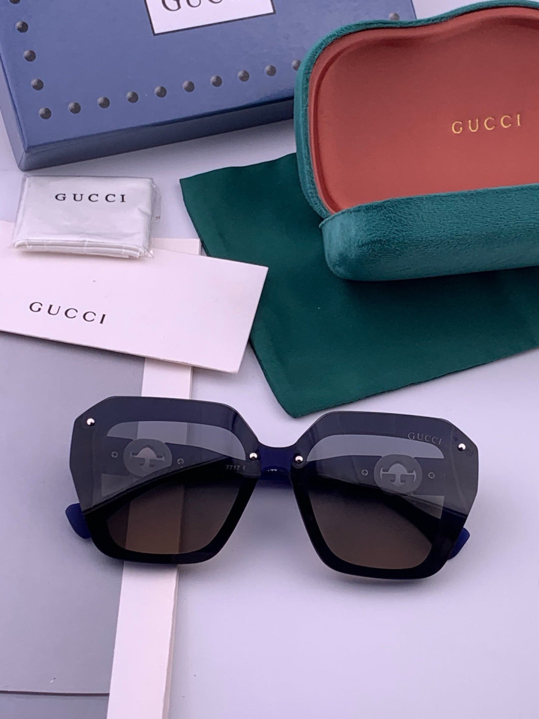 Gucci G7177 Polarized Square Black Lens Sunglasses for Women - detail image 8