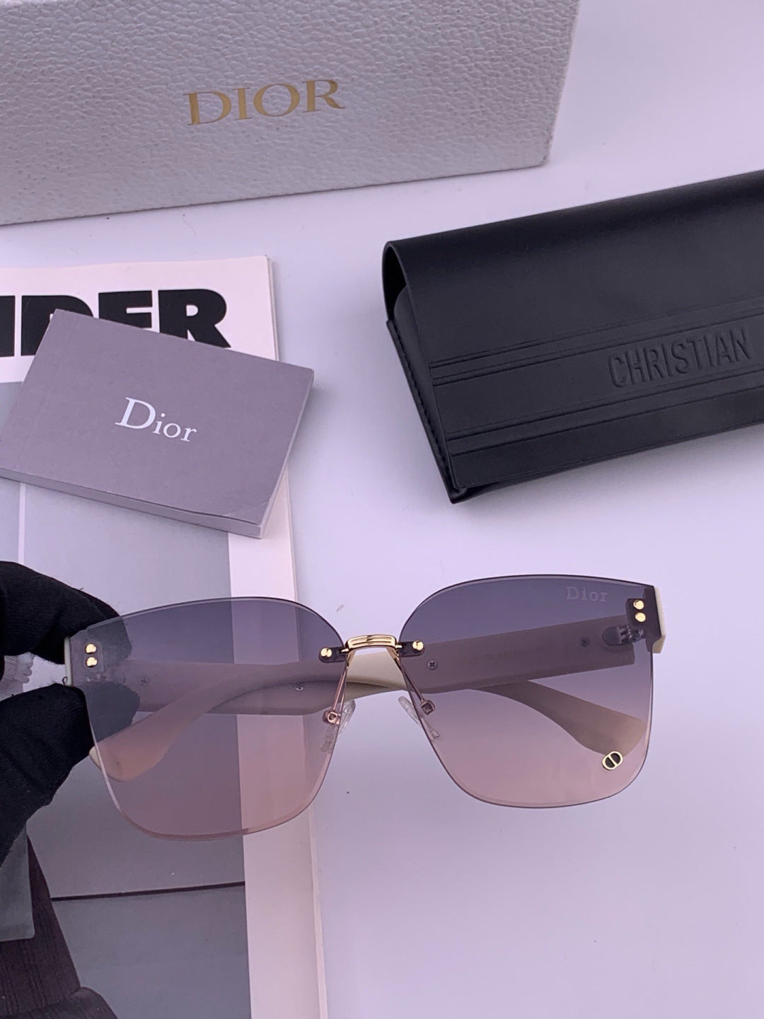 Chanel CH0973 Polarized Round Pink Lens Sunglasses for Women - detail image 2