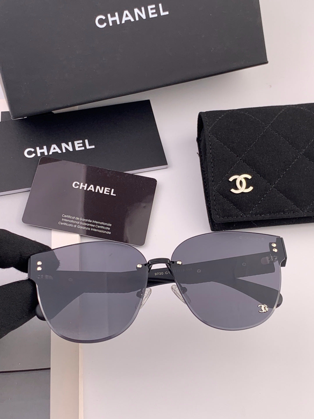 Chanel CH0973 Polarized Round Pink Lens Sunglasses for Women - 486502 - detail image 2