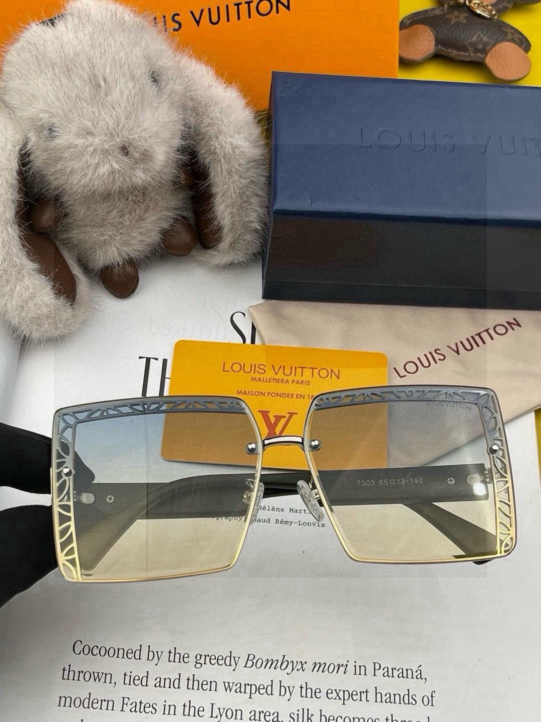 Louis Vuitton L3730 Square Red Lens Sunglasses for Men & Women - detail image 2