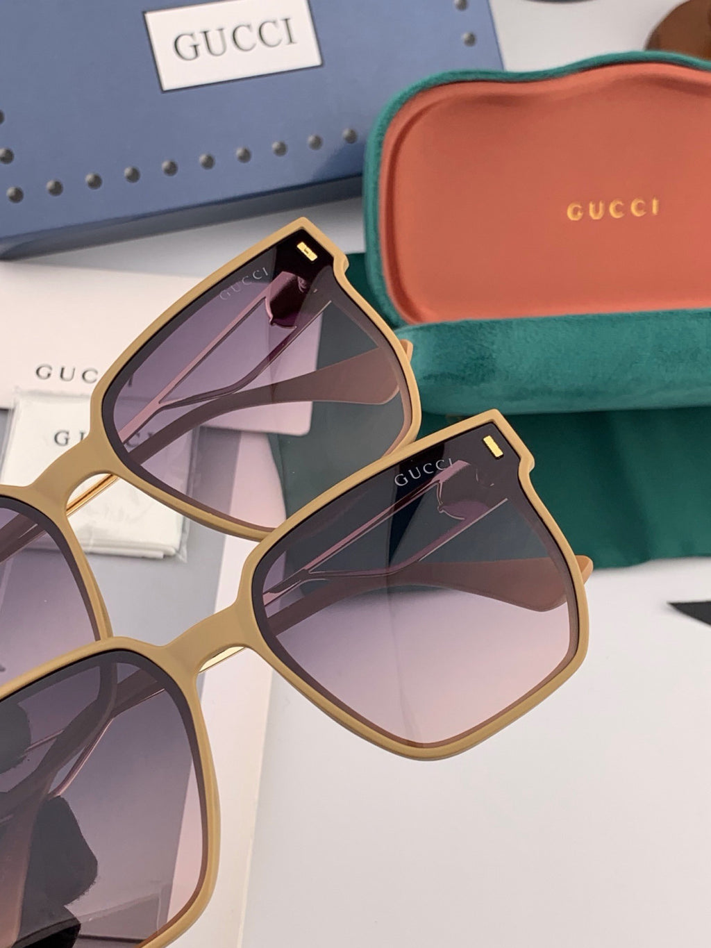 Gucci G9294 Polarized Square Red Lens Sunglasses for Men & Women - detail image 4