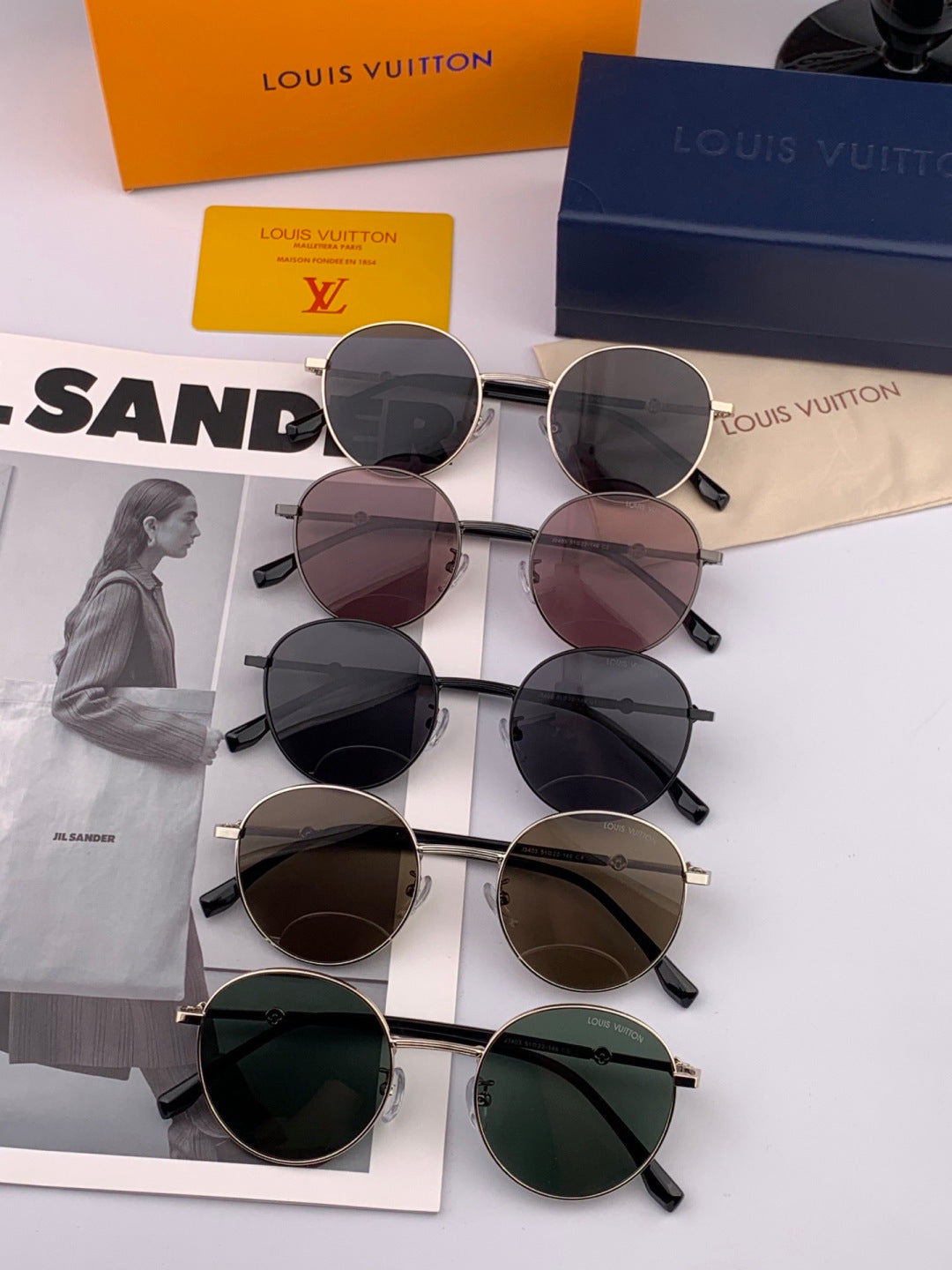 Louis Vuitton L3340 Polarized Aviator Gray Lens Sunglasses for Men & Women - detail image 7