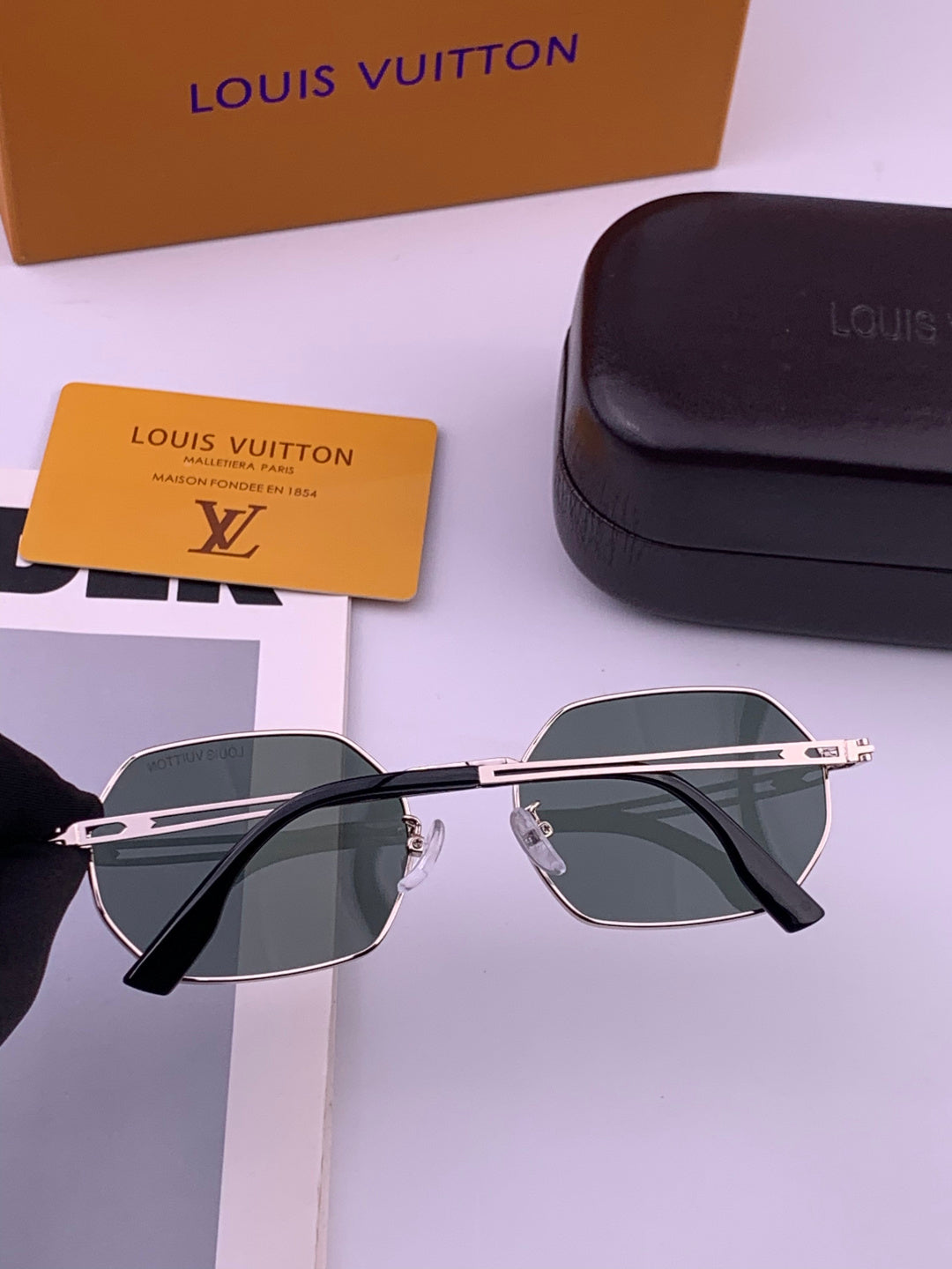 Louis Vuitton L6339 Polarized Aviator Gold Lens Sunglasses for Men & - 486107 - detail image 6