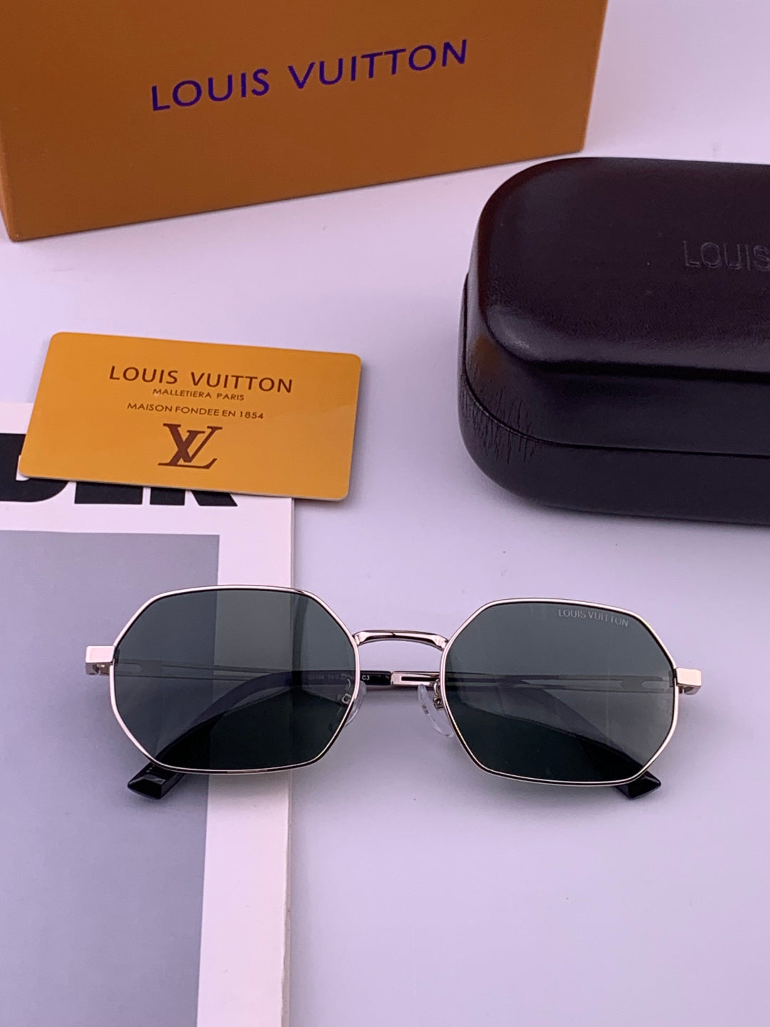 Louis Vuitton L6339 Polarized Aviator Gold Lens Sunglasses for Men & - 486107 - detail image 7