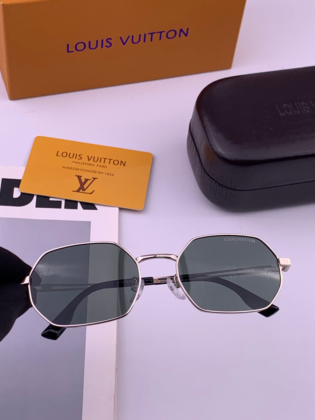 Louis Vuitton L6339 Polarized Aviator Gold Lens Sunglasses for Men & - 486106