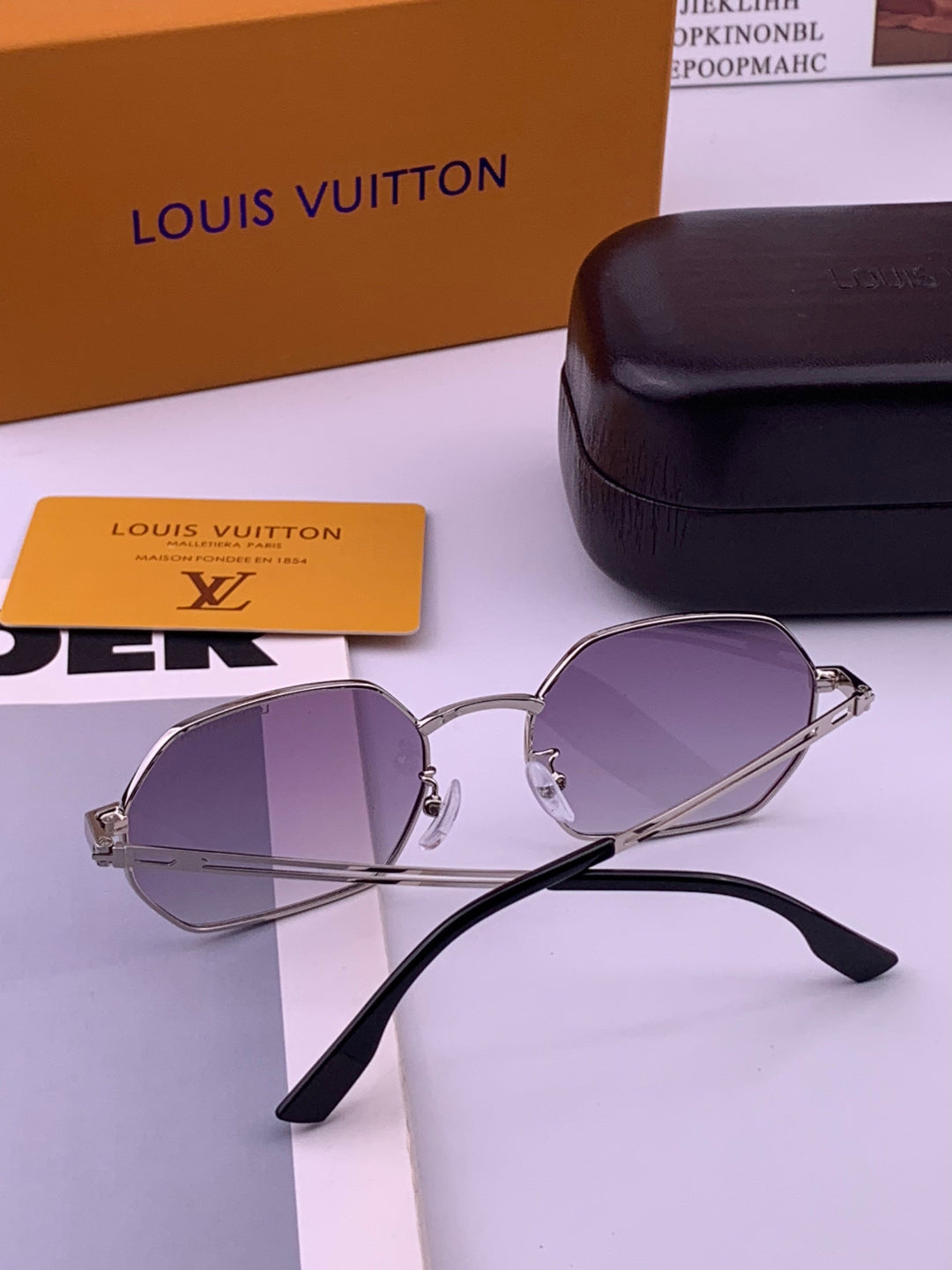 Louis Vuitton L6339 Polarized Aviator Black Lens Sunglasses for Men & Women - detail image 5