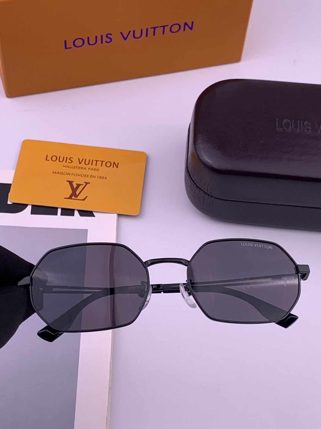 Louis Vuitton L6339 Polarized Aviator Gold Lens Sunglasses for Men & - 486293