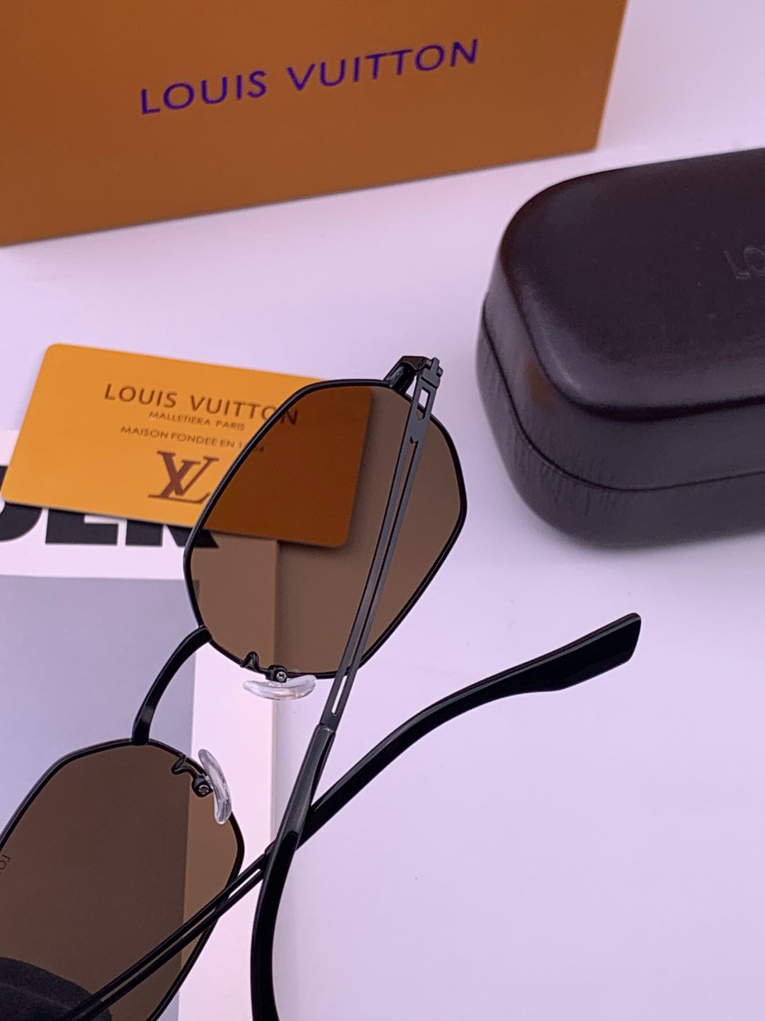 Louis Vuitton L6339 Polarized Aviator Gold Lens Sunglasses for Men & Women - detail image 5