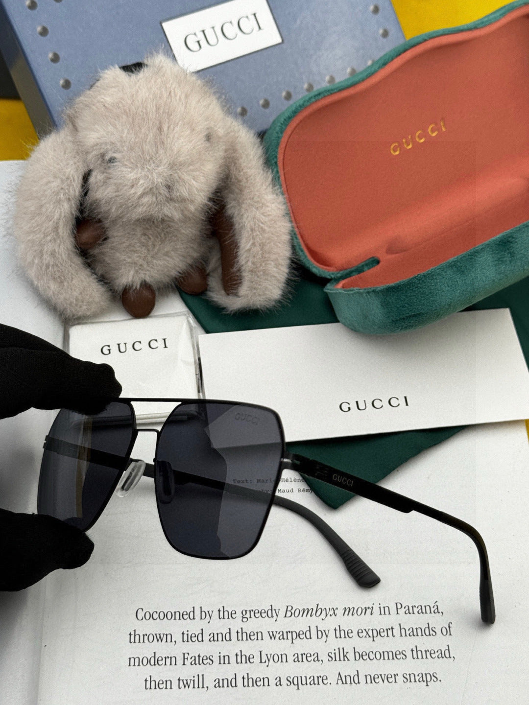 Gucci G711 Polarized Fashion Gold Lens Sunglasses for Men & Women - 486458 - detail image 6