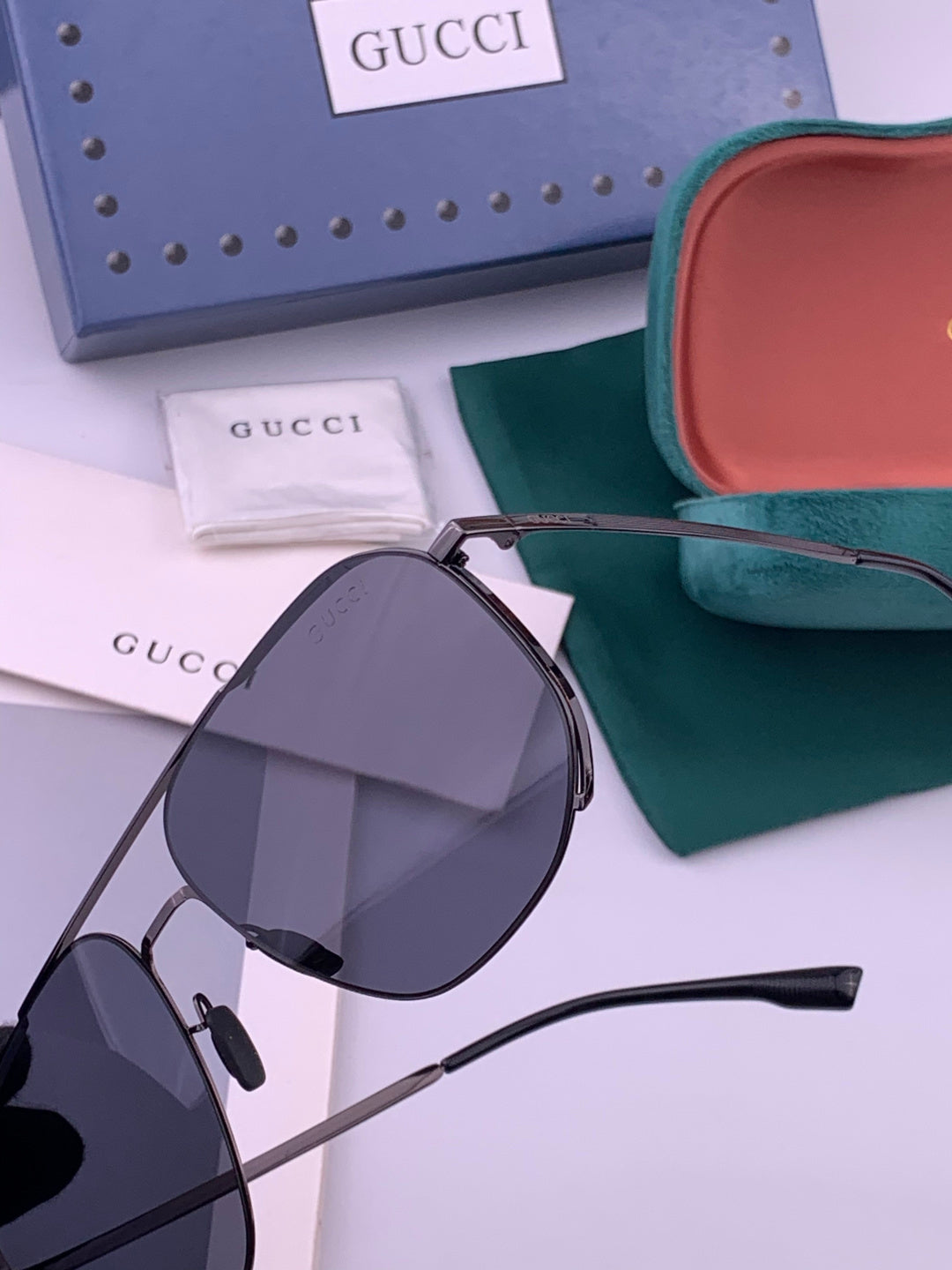 Gucci G0227 Polarized Aviator Gold Lens Sunglasses for Men - detail image 3