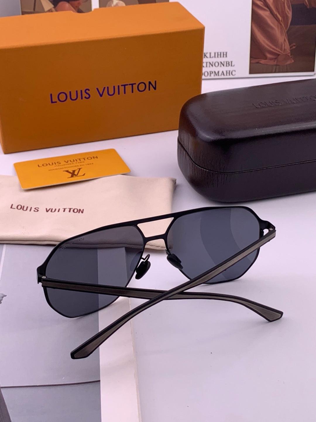 Louis Vuitton L6229 Polarized Aviator Blue Lens Sunglasses for Men - detail image 7