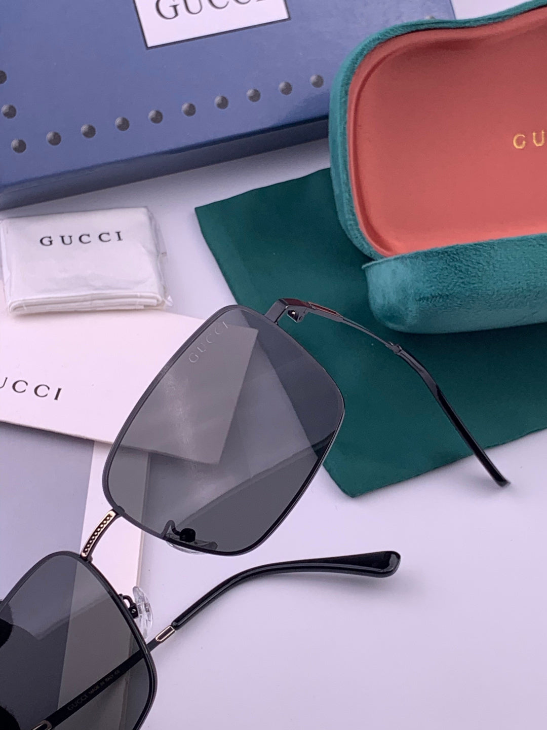 Gucci G4802 Polarized Aviator Gold Lens Sunglasses for Men - detail image 3