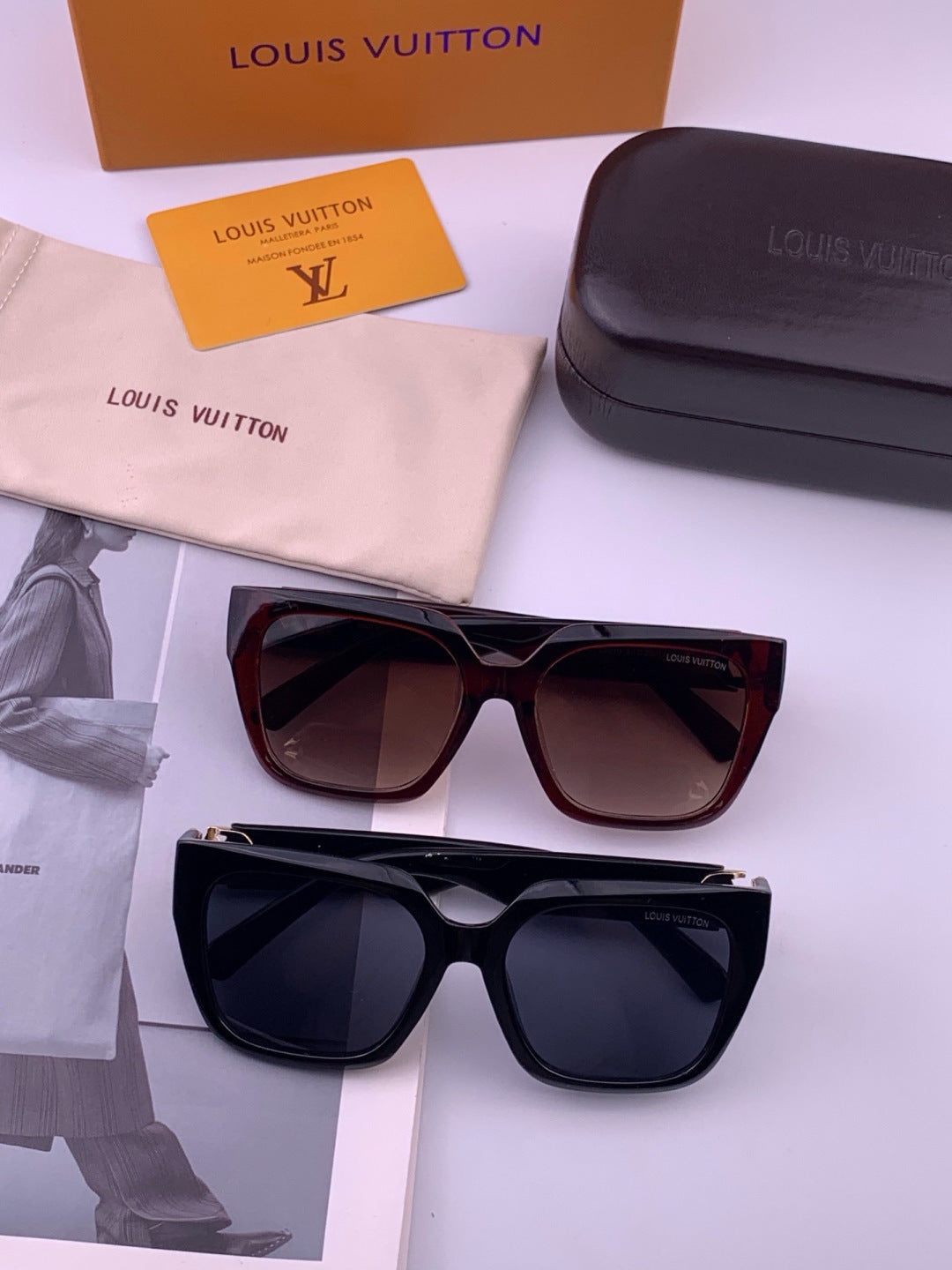 Louis Vuitton L95801 Square Gold Lens Sunglasses for Women - detail image 7