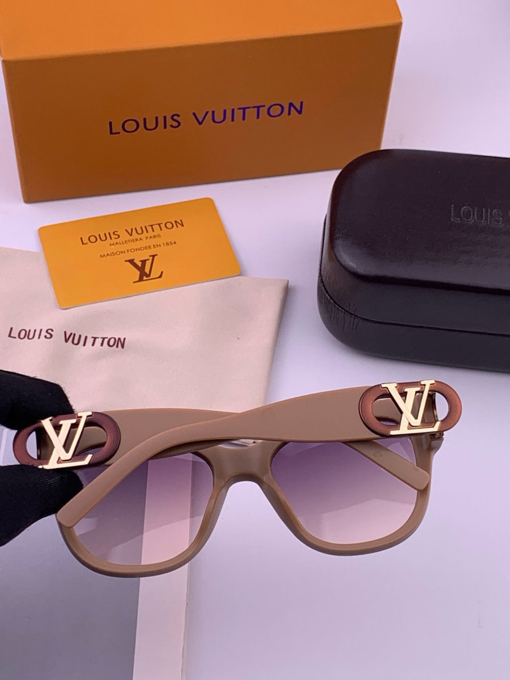 Louis Vuitton L07002 Square Purple Lens Sunglasses for Women - detail image 6