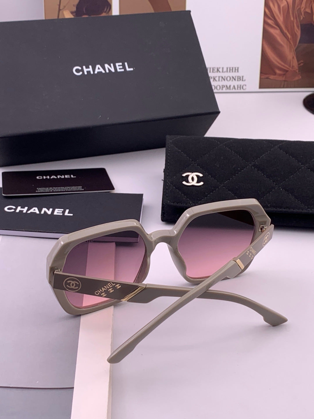 Chanel CH84022 Oversized Black Lens Sunglasses for Men & Women - detail image 5