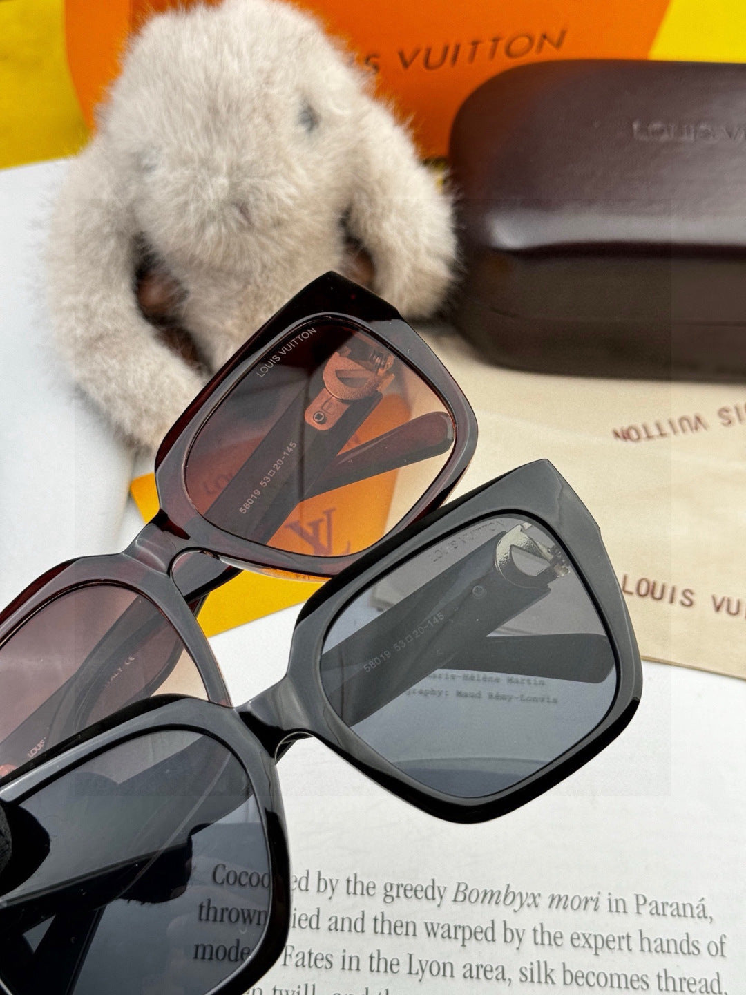 Louis Vuitton L95801 Square Brown Lens Sunglasses for Women - detail image 3