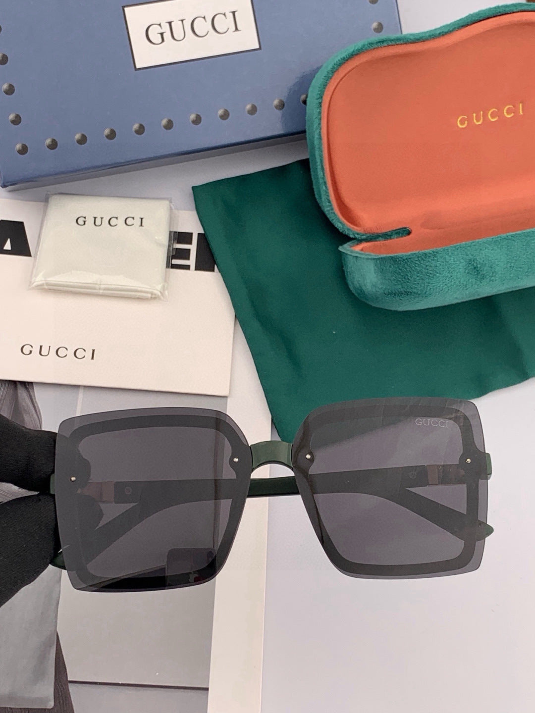 Gucci G9222 Polarized Square Gold Lens Sunglasses for Men & Women - detail image 3