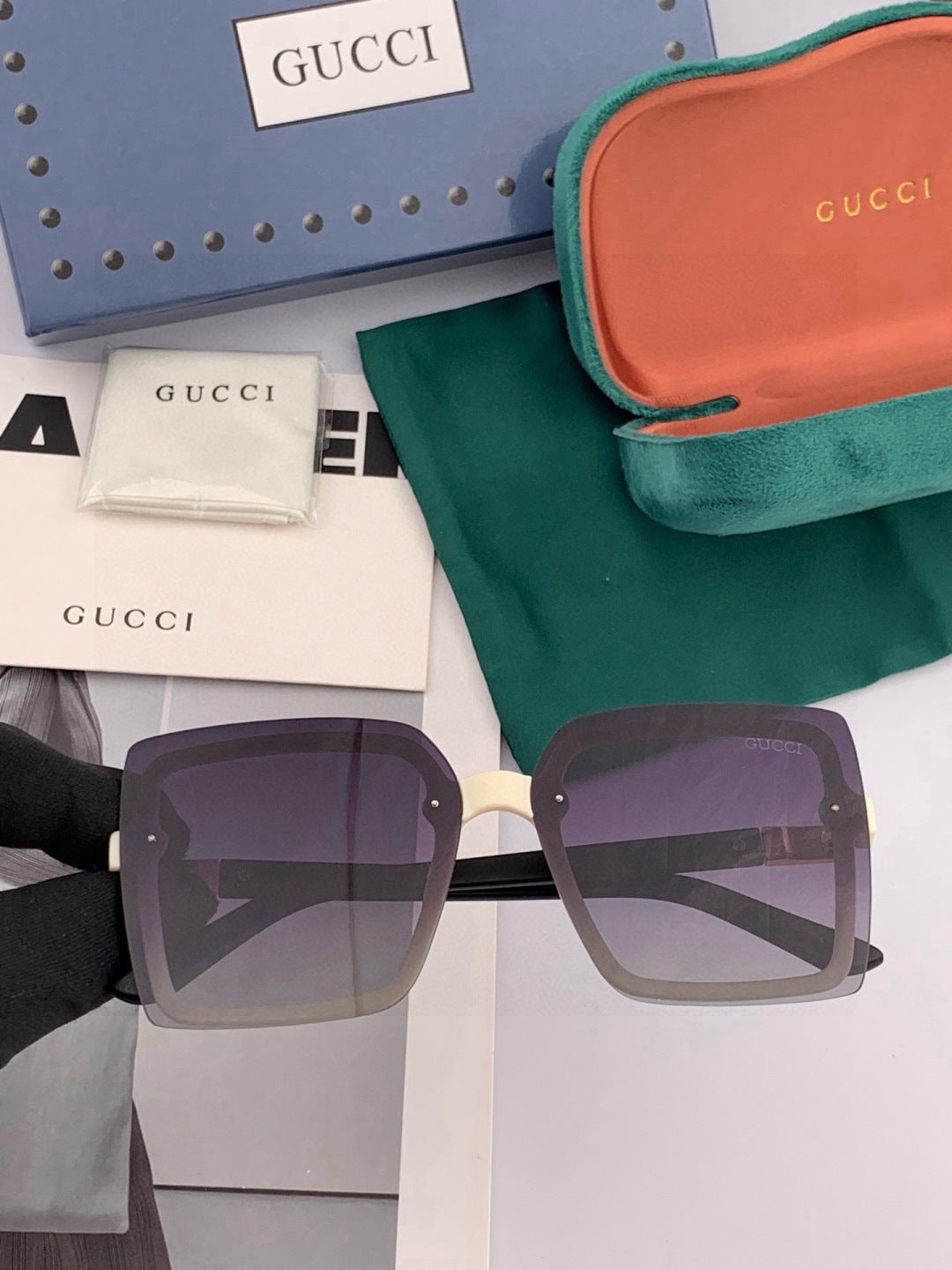 Gucci G9222 Polarized Square Gold Lens Sunglasses for Men & Women - detail image 2