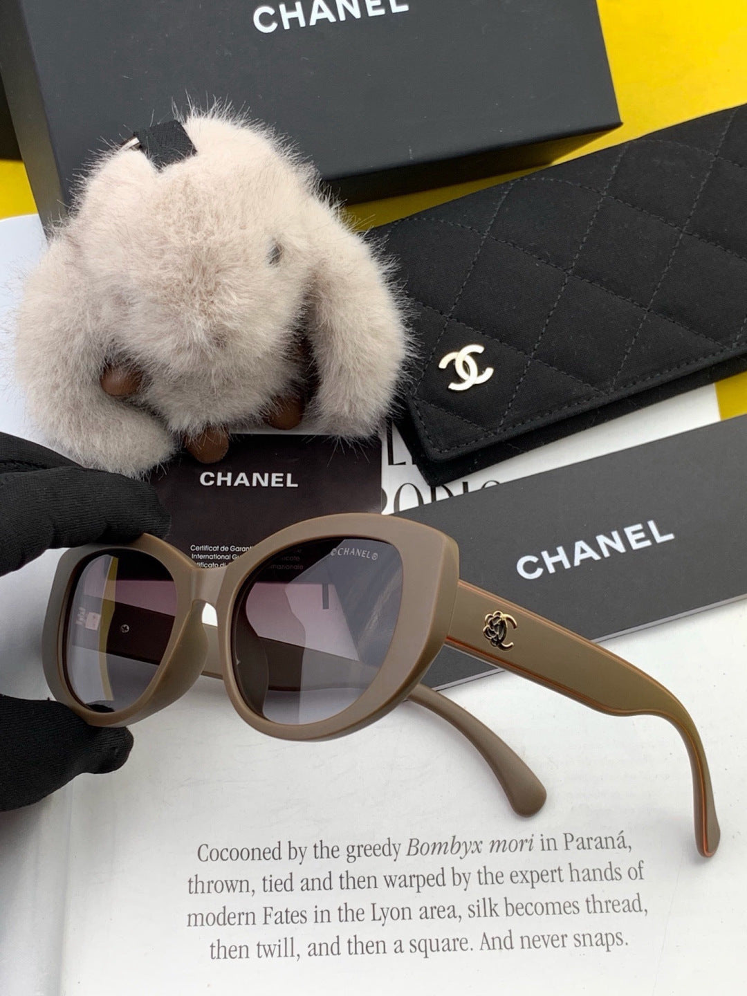 Chanel CH3991 Polarized Round Silver Lens Sunglasses for Women - detail image 4