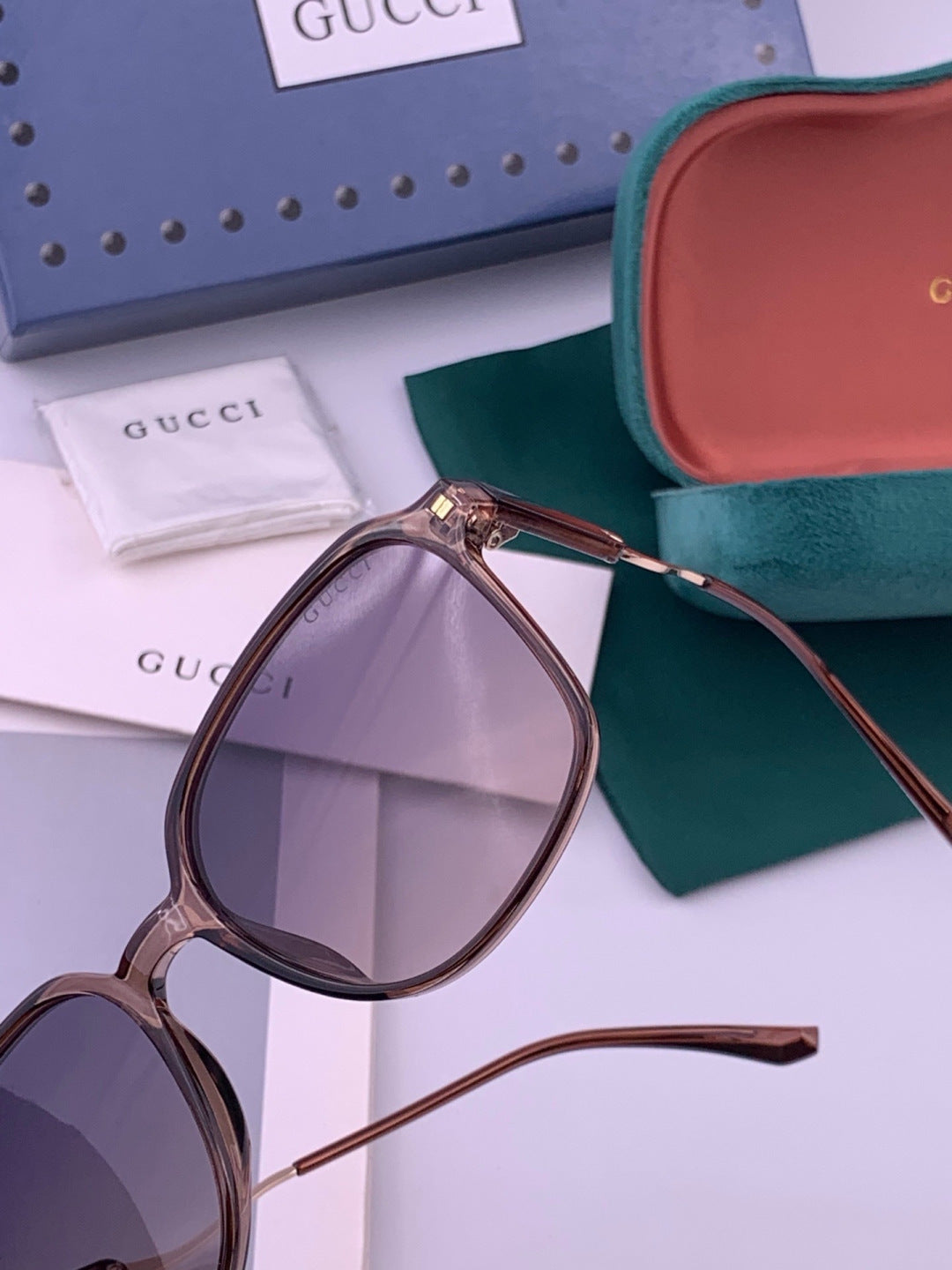 Gucci G7231 Metal Fashion Red Lens Sunglasses for Men & Women - detail image 3
