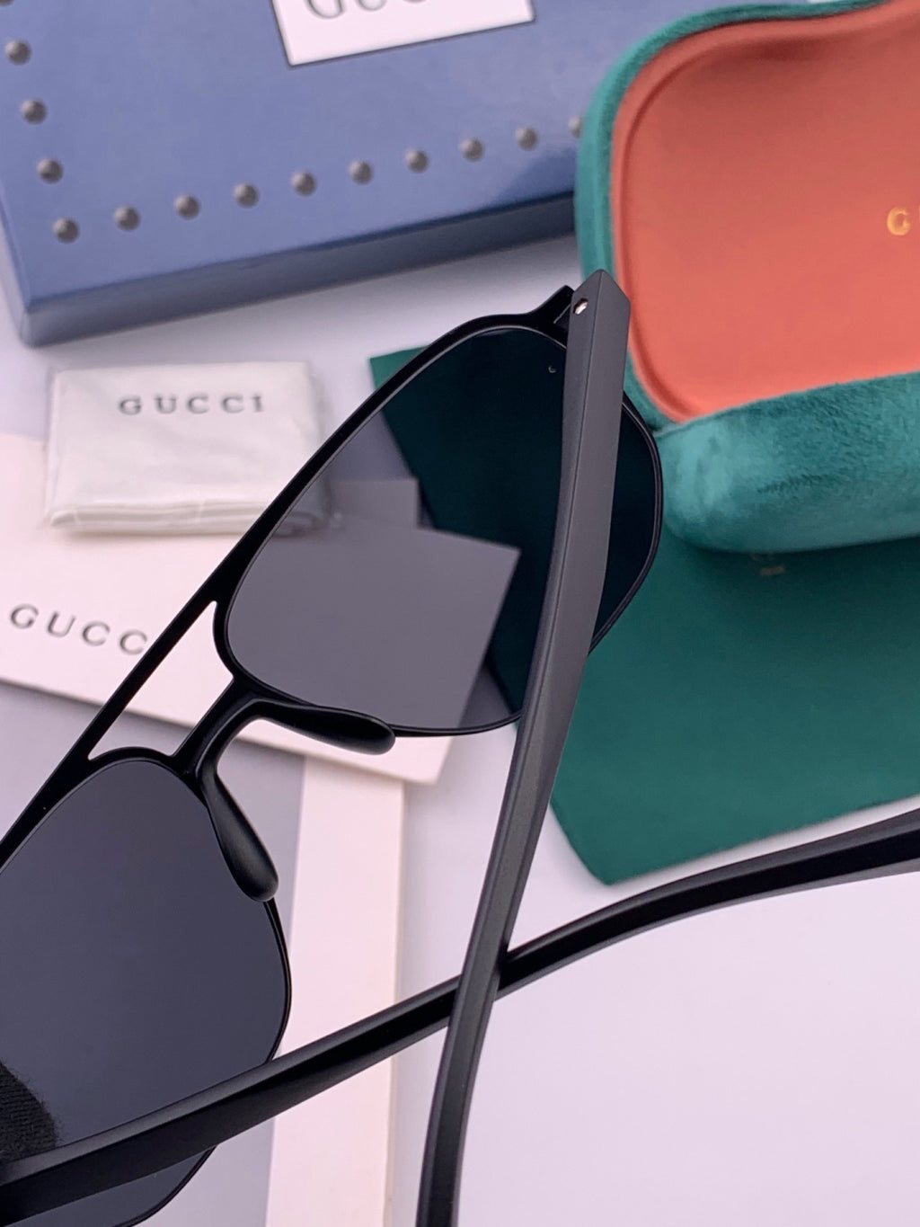 Gucci G2807 Polarized Aviator Gold Lens Sunglasses for Men - detail image 6