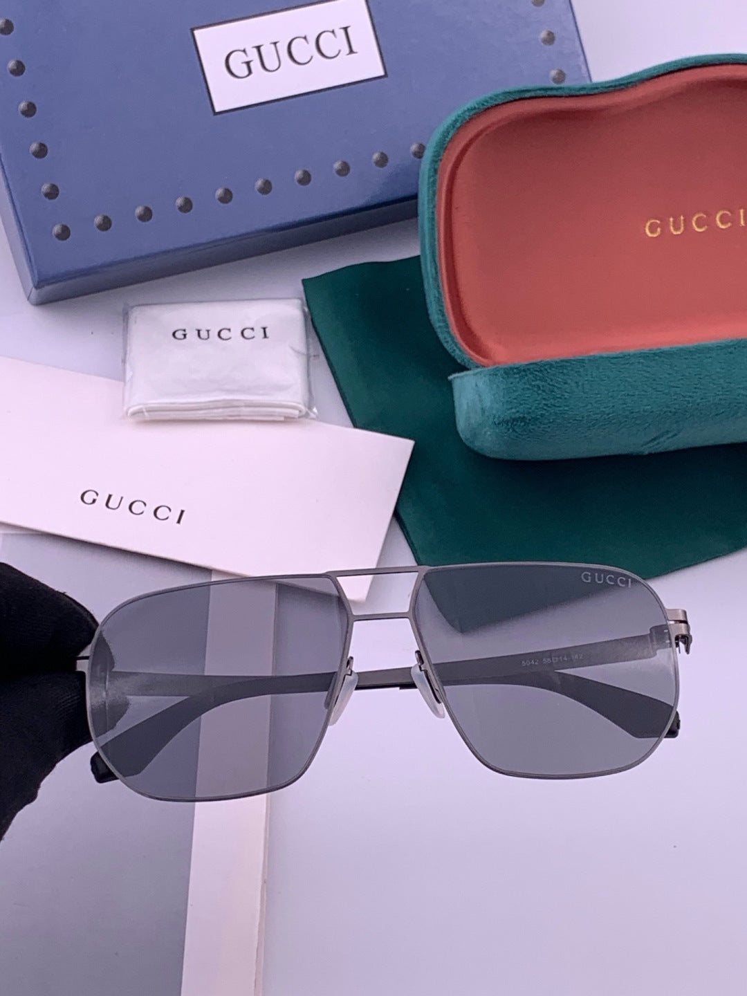 Gucci G2504 Fashion Black Lens Sunglasses for Men & Women