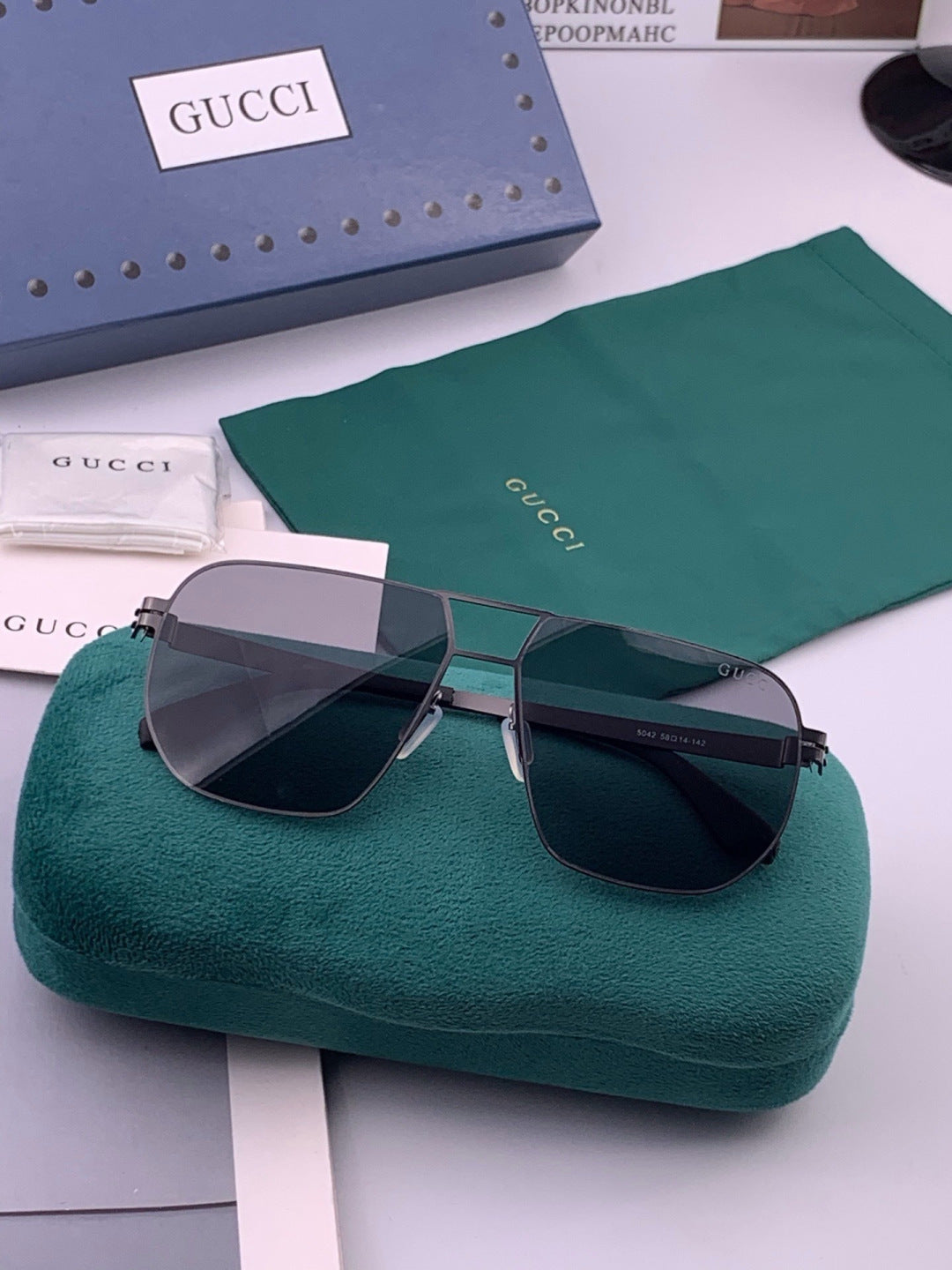 Gucci G2504 Fashion Black Lens Sunglasses for Men & Women - detail image 8