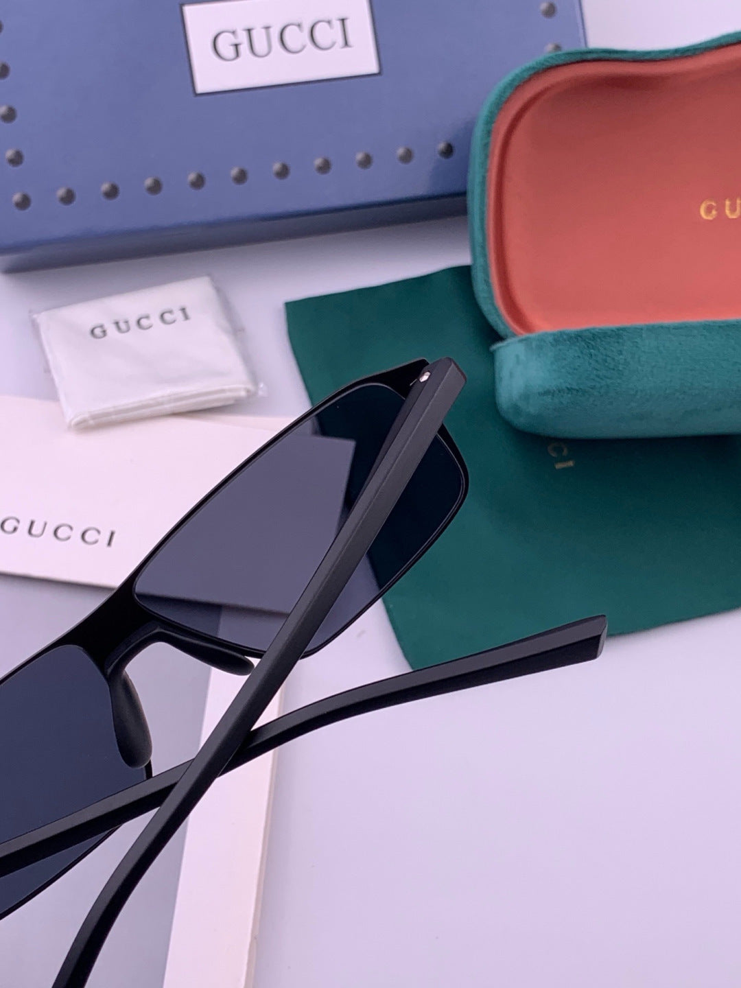 Gucci G2225 Polarized Aviator Gold Lens Sunglasses for Men - 486377 - detail image 5