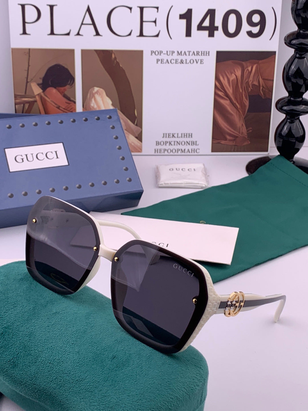 Gucci G0772 Polarized Square Gold Lens Sunglasses for Women - detail image 2