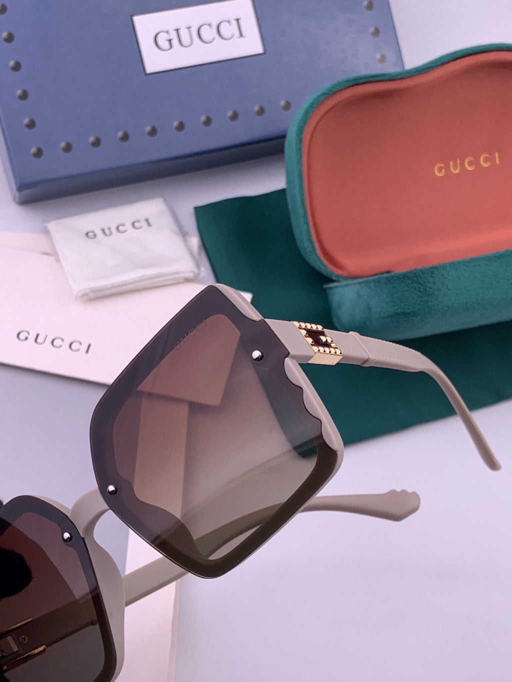 Gucci G3518 Polarized Fashion Brown Lens Sunglasses for Women - detail image 2