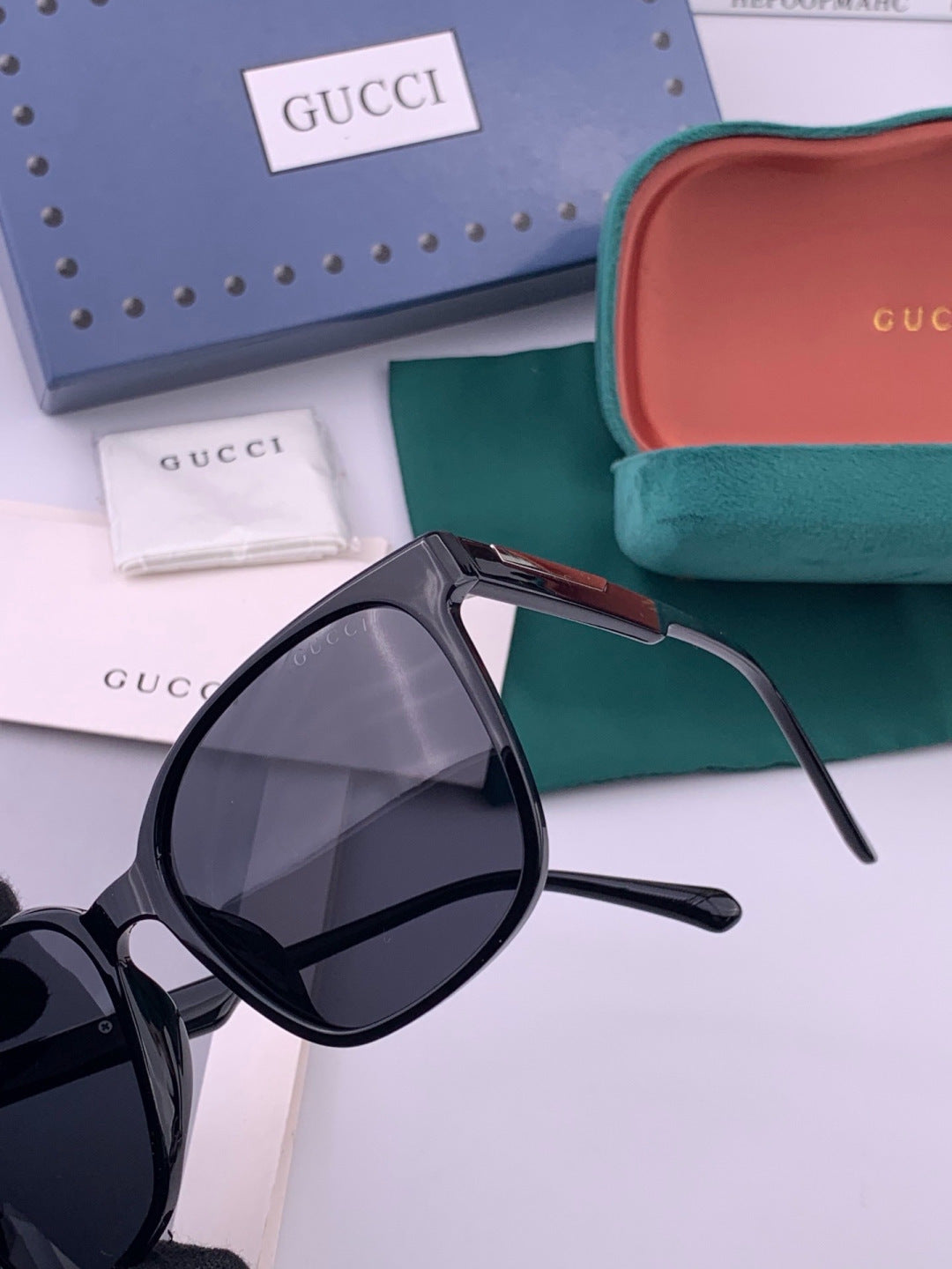 Gucci G92039 Polarized Fashion Gold Lens Sunglasses for Women - detail image 5