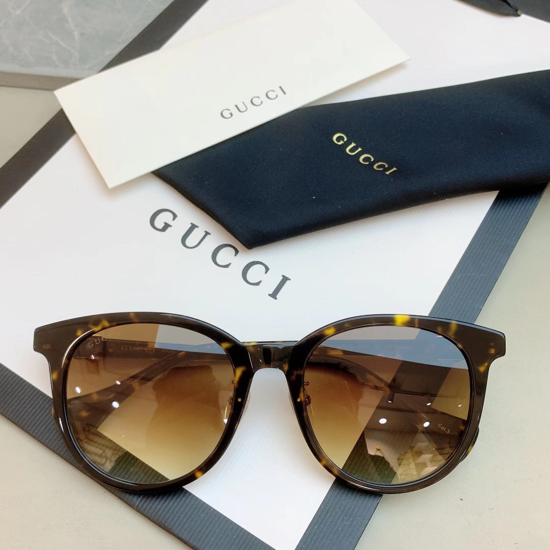 Gucci GG1073 Acetate Cat-Eye Black Lens Sunglasses for Men & Women - 431468 - detail image 3