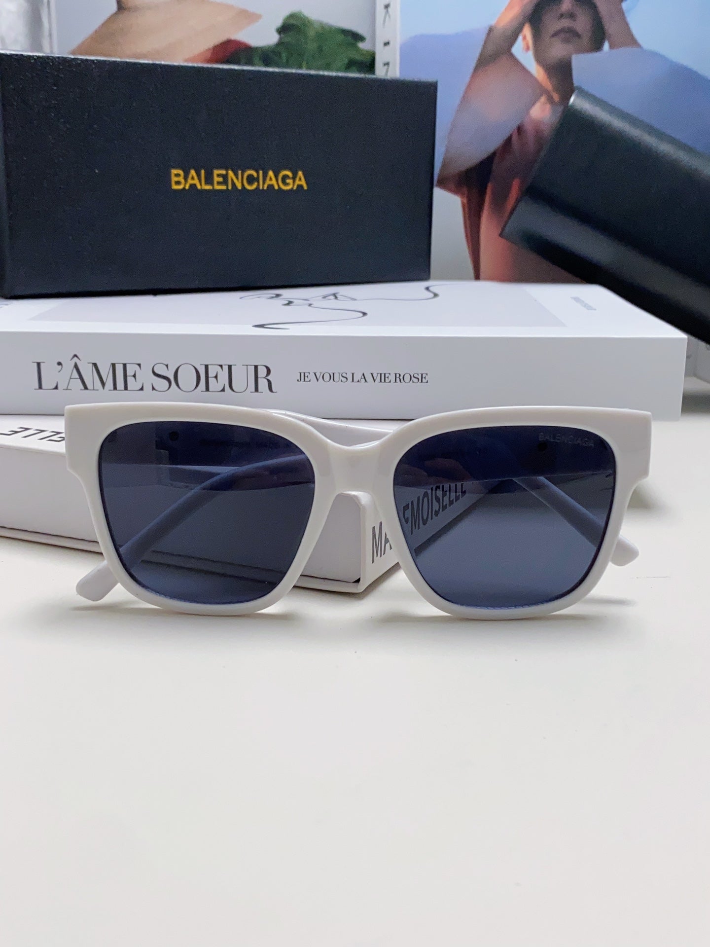 Balenciaga Fashion Black Lens Sunglasses for Men & Women - 382925 - detail image 5