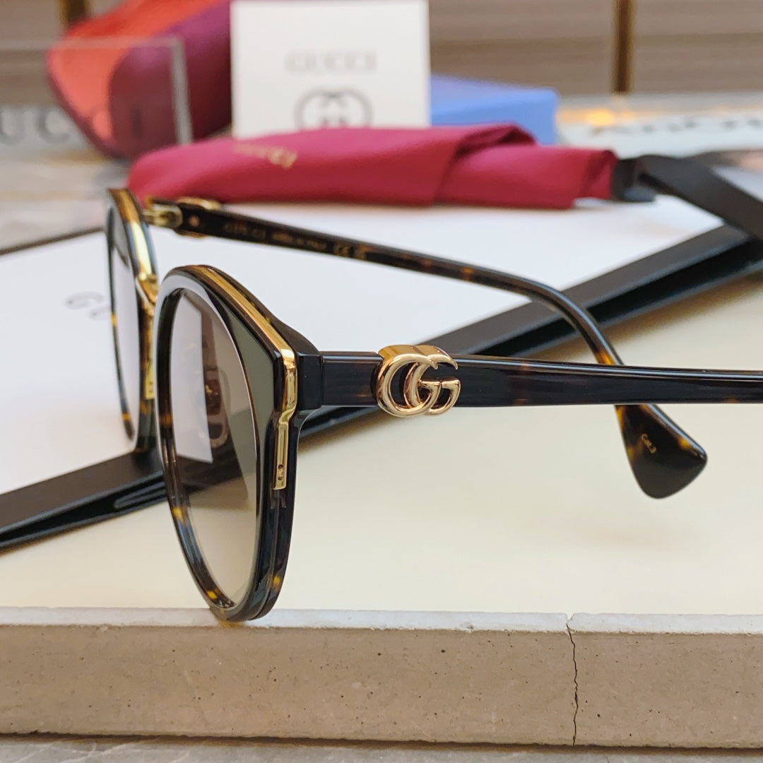 Gucci GG1181SK Fashion Gray Lens Sunglasses for Men & Women - detail image 5