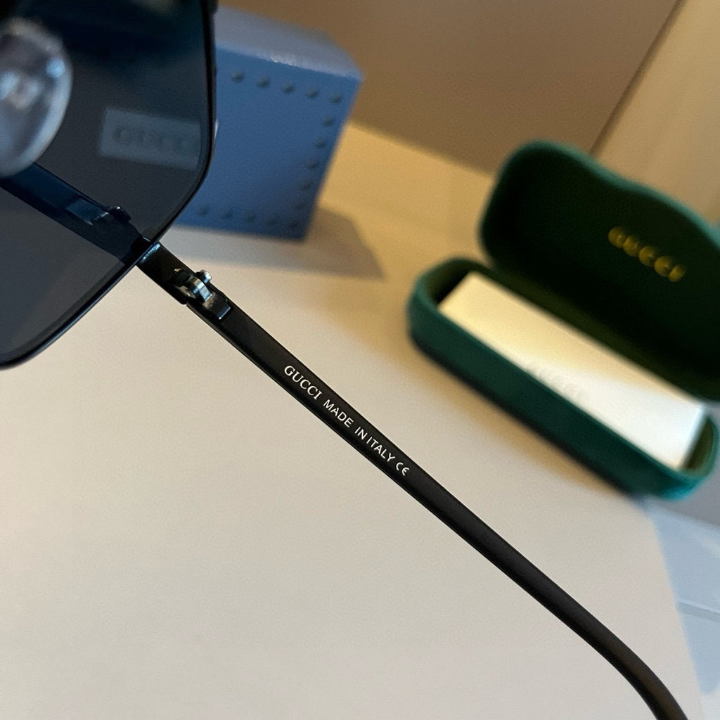 Gucci Metal Aviator Gold Lens Sunglasses for Men & Women - 486337 - detail image 9