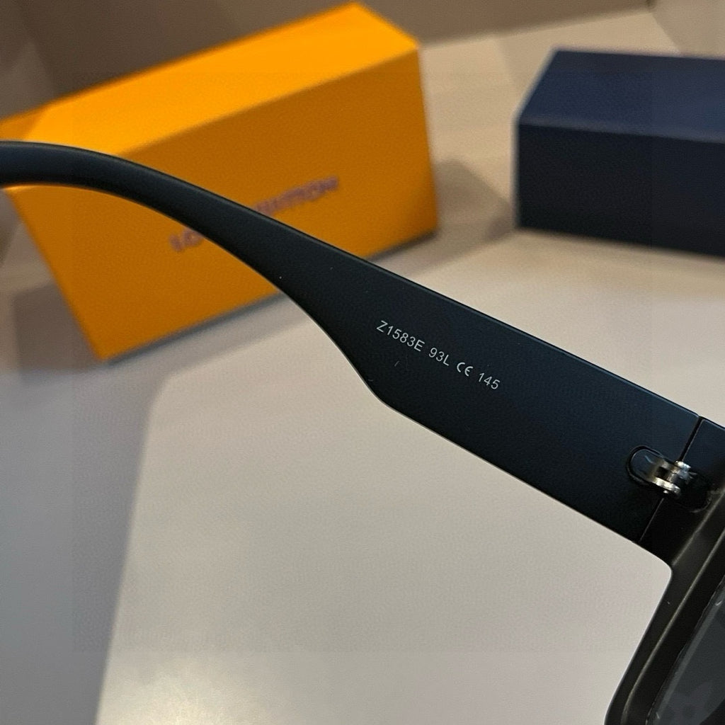 Louis Vuitton Fashion Blue Lens Sunglasses for Men & Women - 486288 - detail image 8