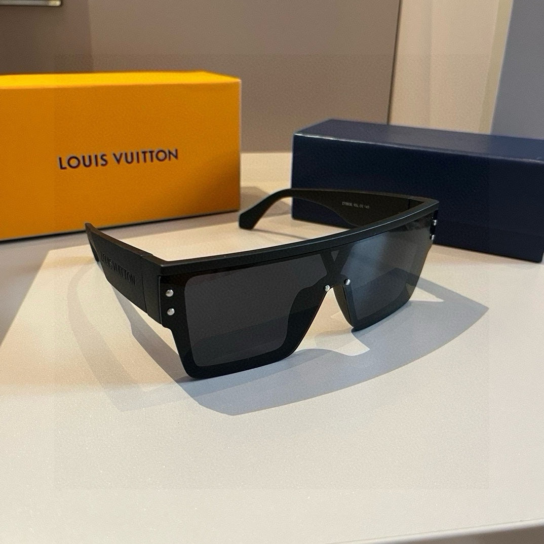 Louis Vuitton Fashion Black Lens Sunglasses for Men & Women - 486289