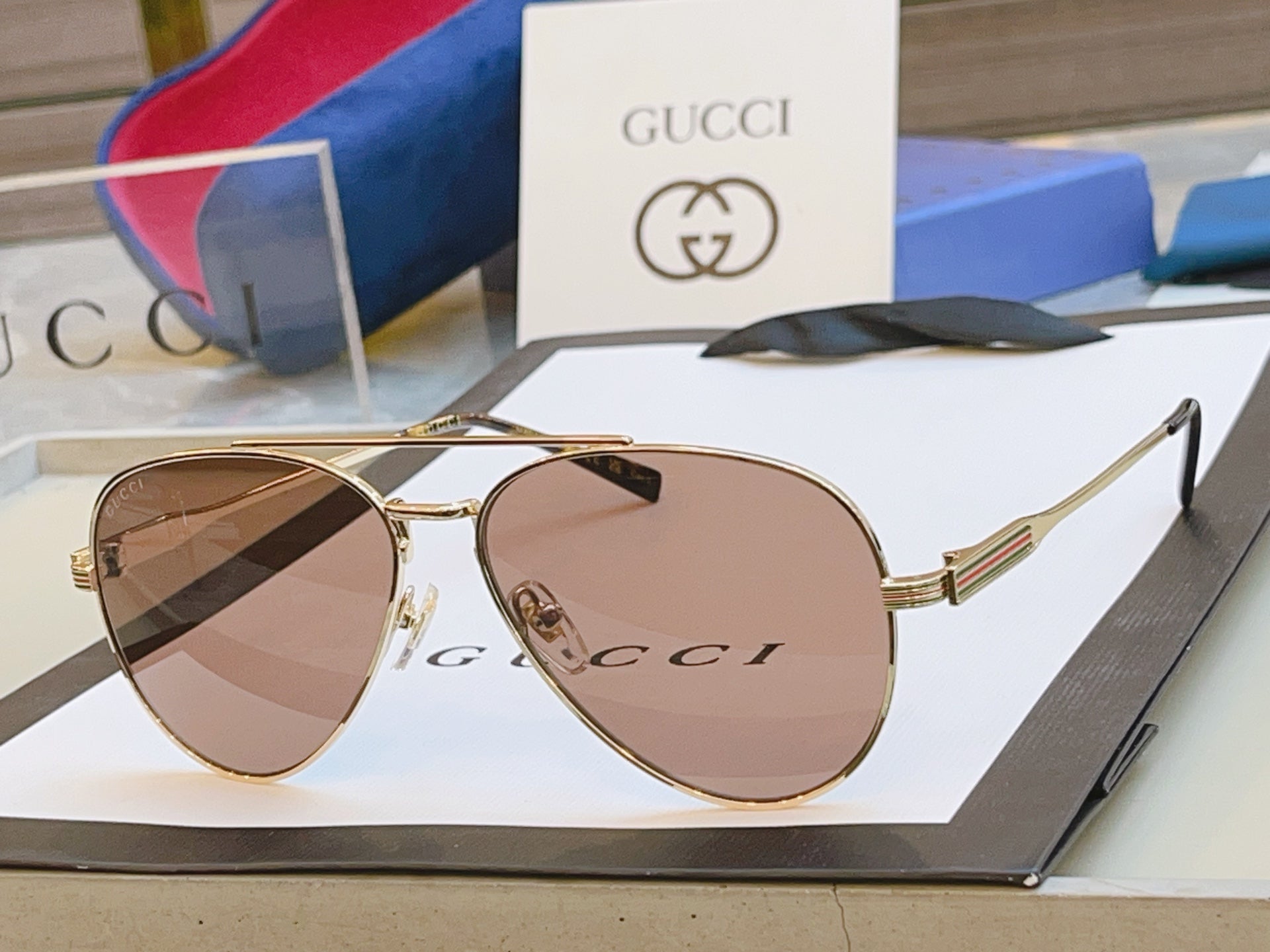 Gucci GG1874S Fashion Gray Lens Sunglasses for Men & Women - detail image 2