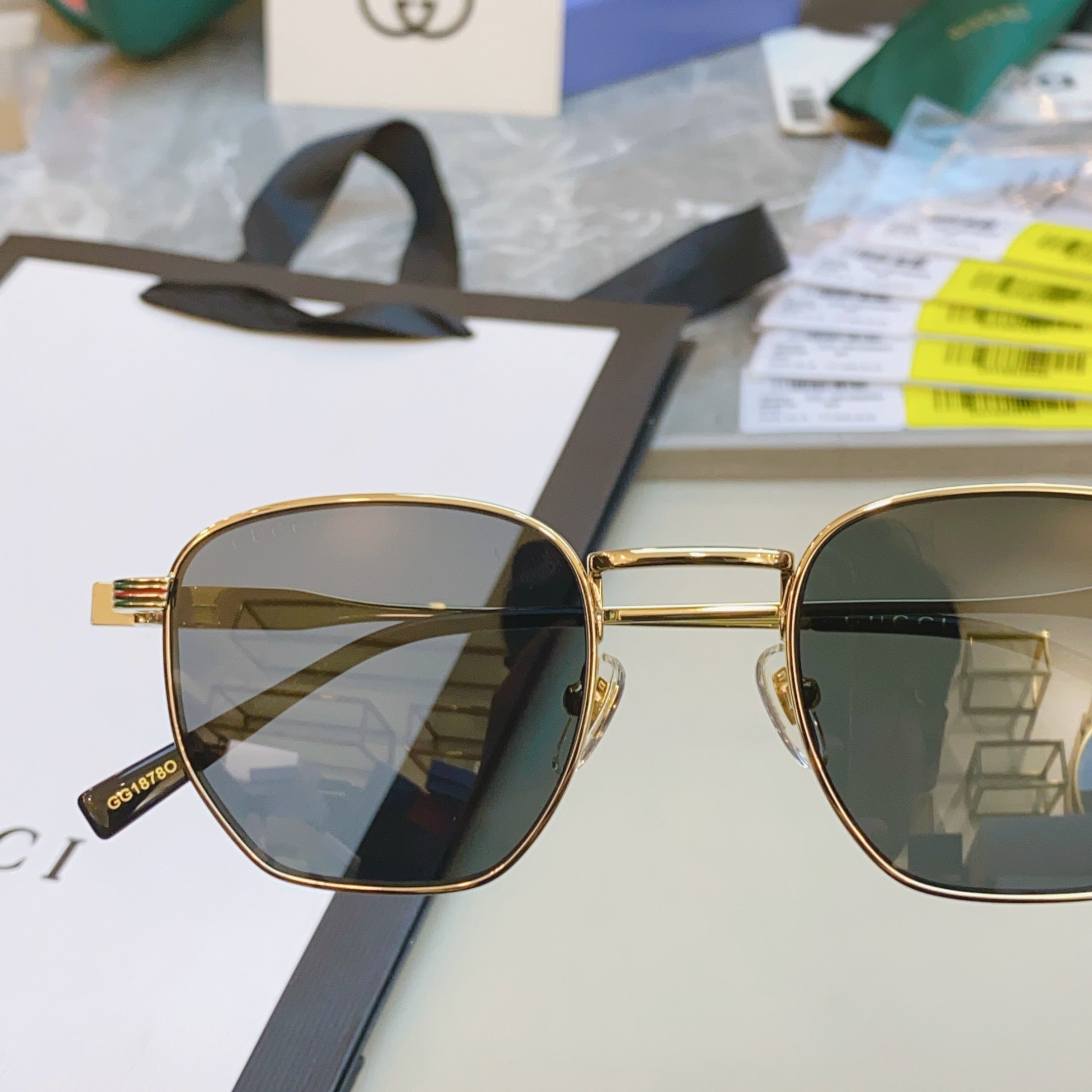 Gucci GG1878O Fashion Gray Lens Sunglasses for Men & Women - detail image 6